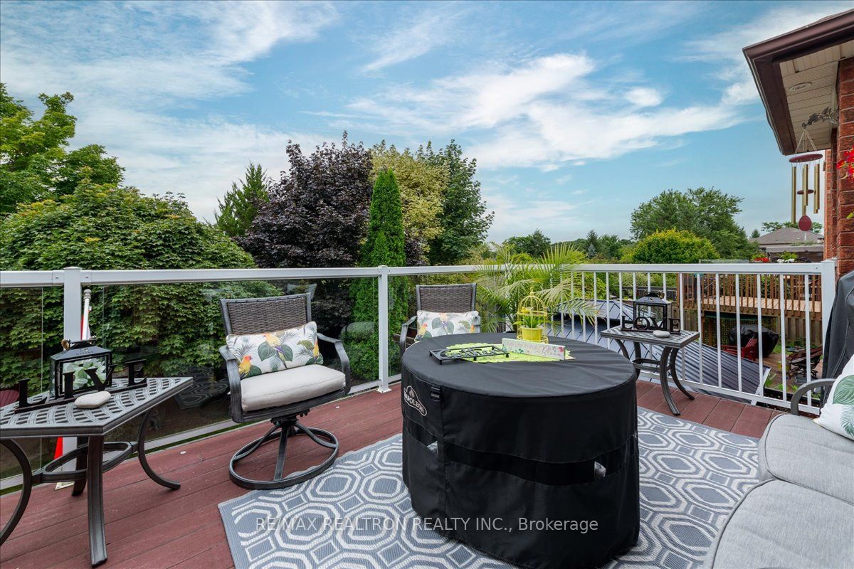 84 Kingsridge Rd