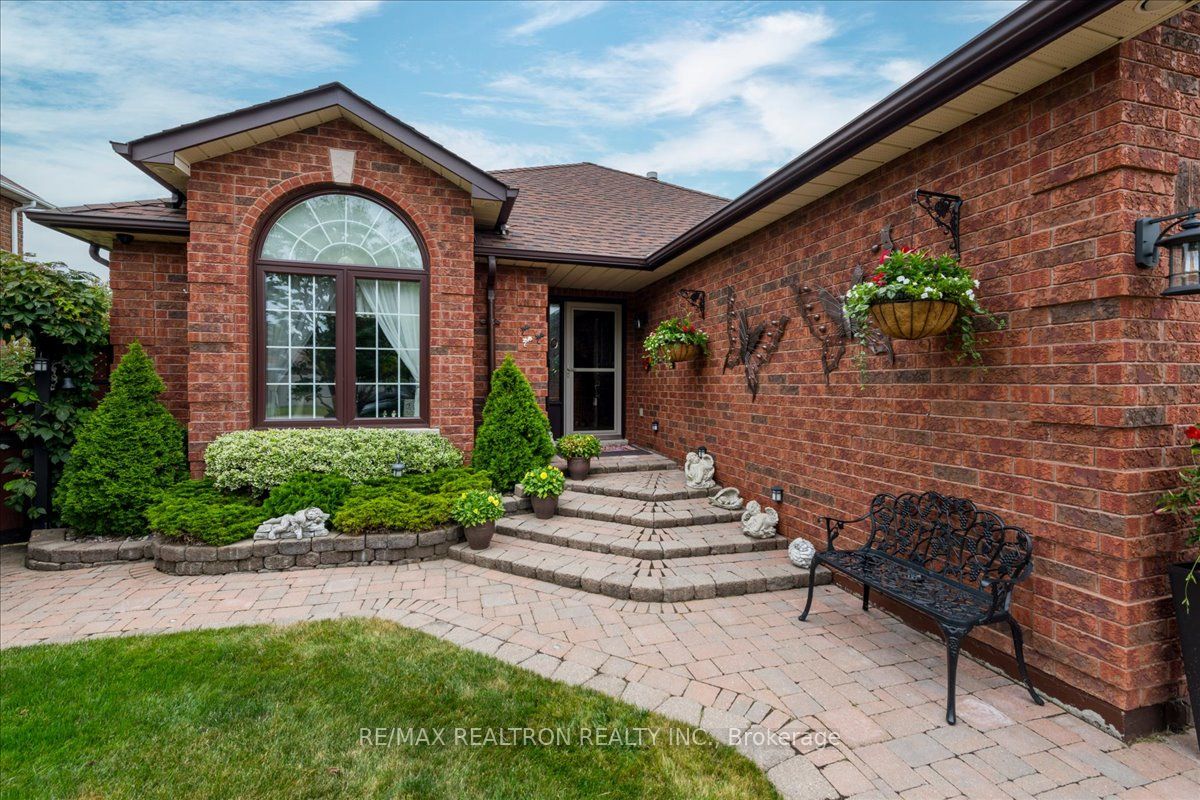 84 Kingsridge Rd