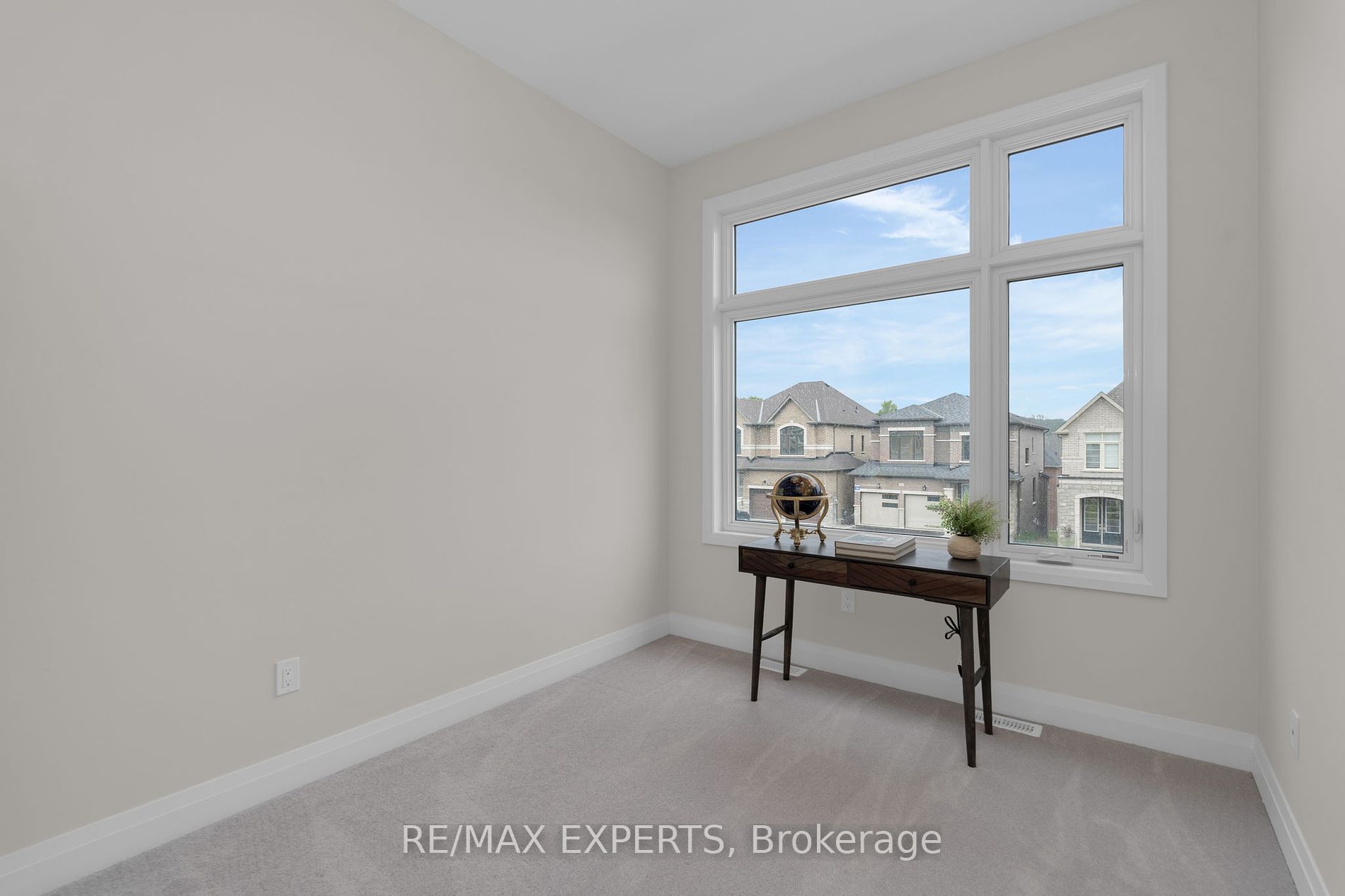 27 Sweet Cicely St