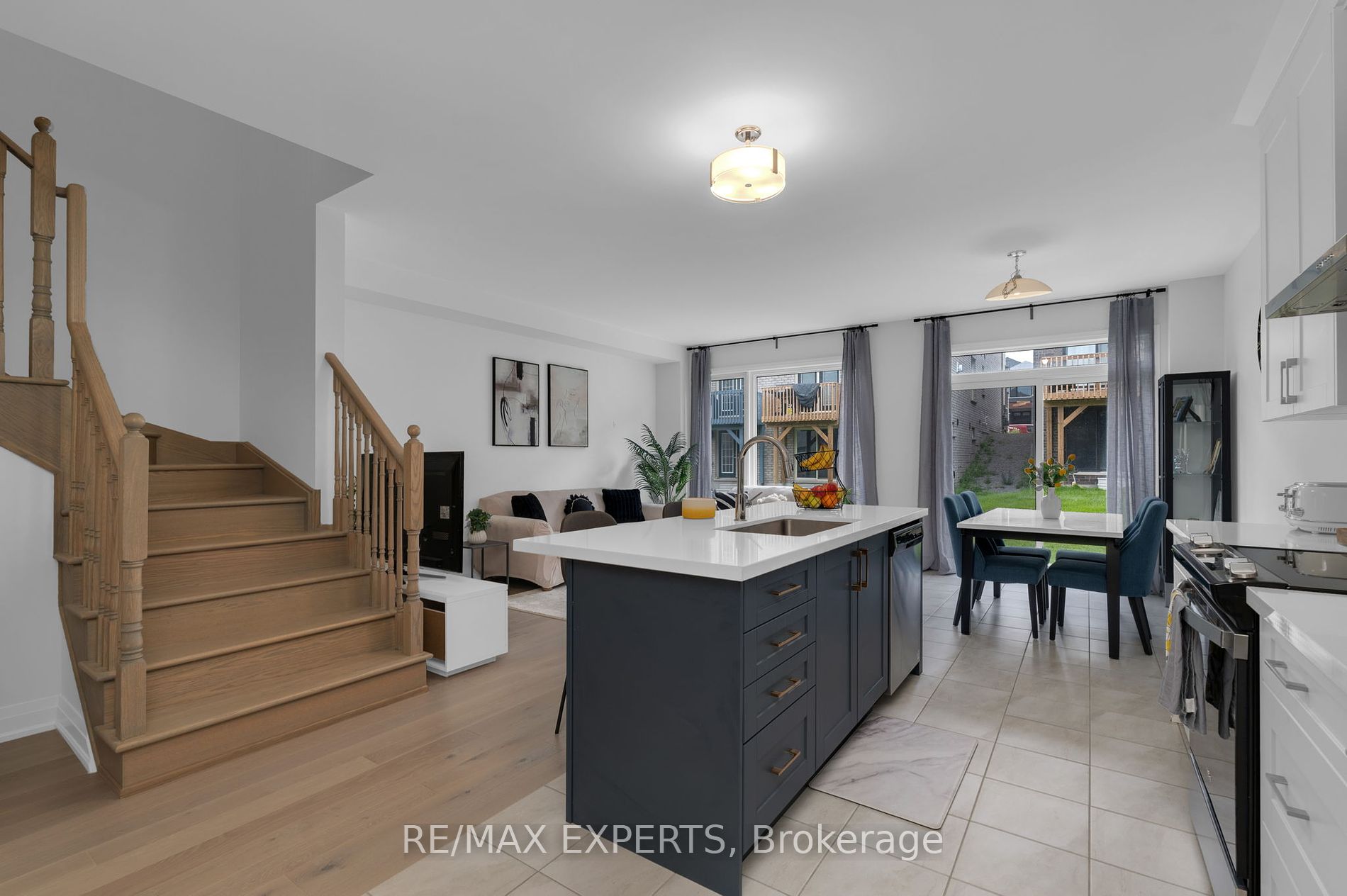 27 Sweet Cicely St