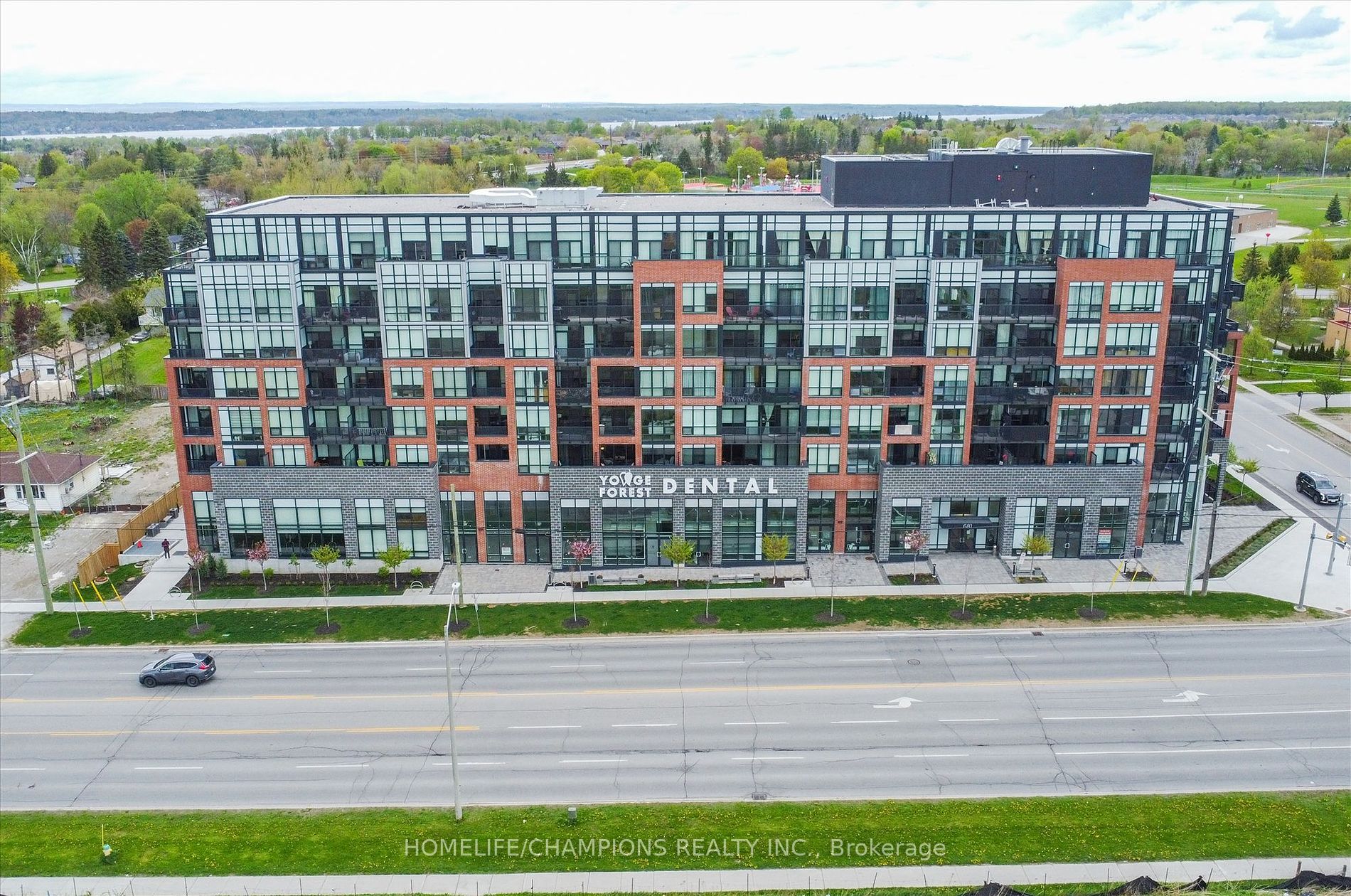 681 Yonge St, #602