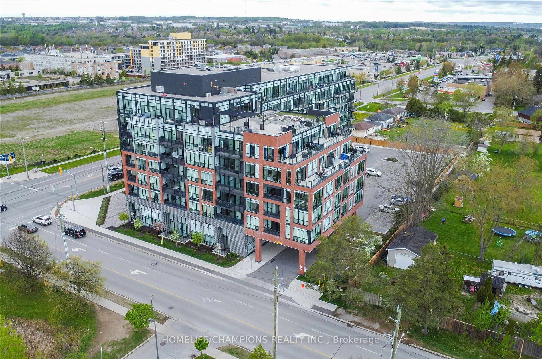 681 Yonge St, #602