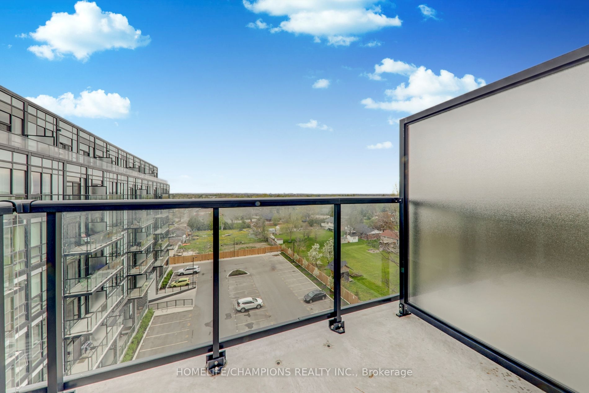 681 Yonge St, #602