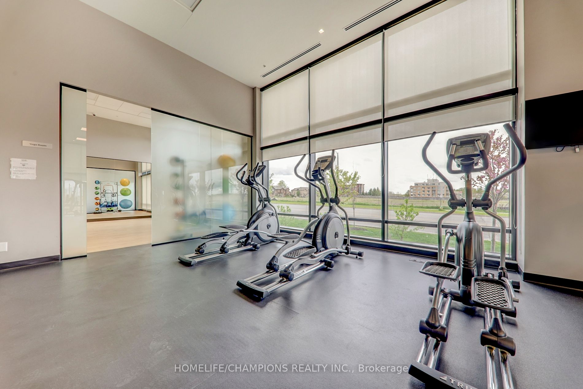 681 Yonge St, #602