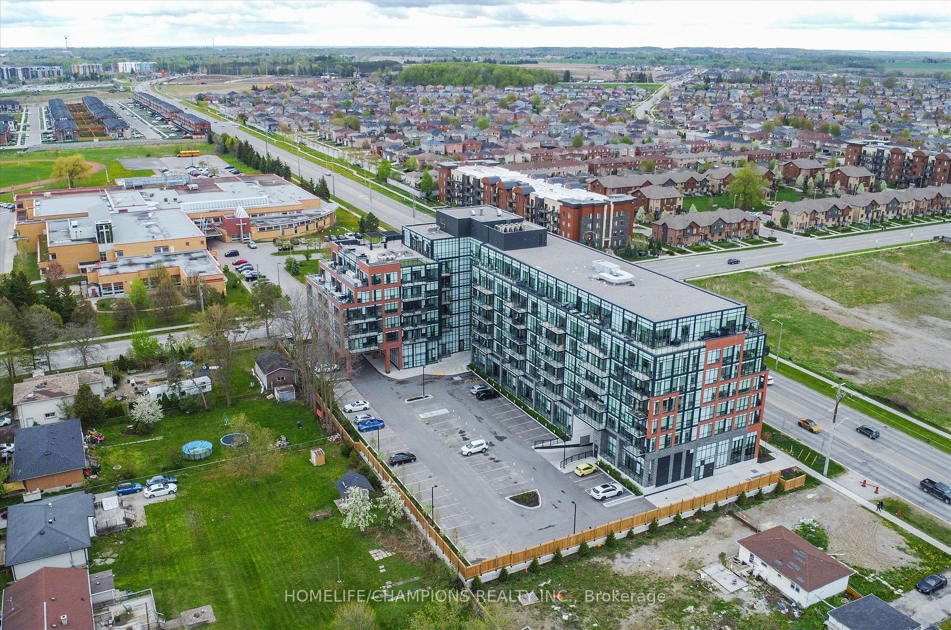681 Yonge St, #602