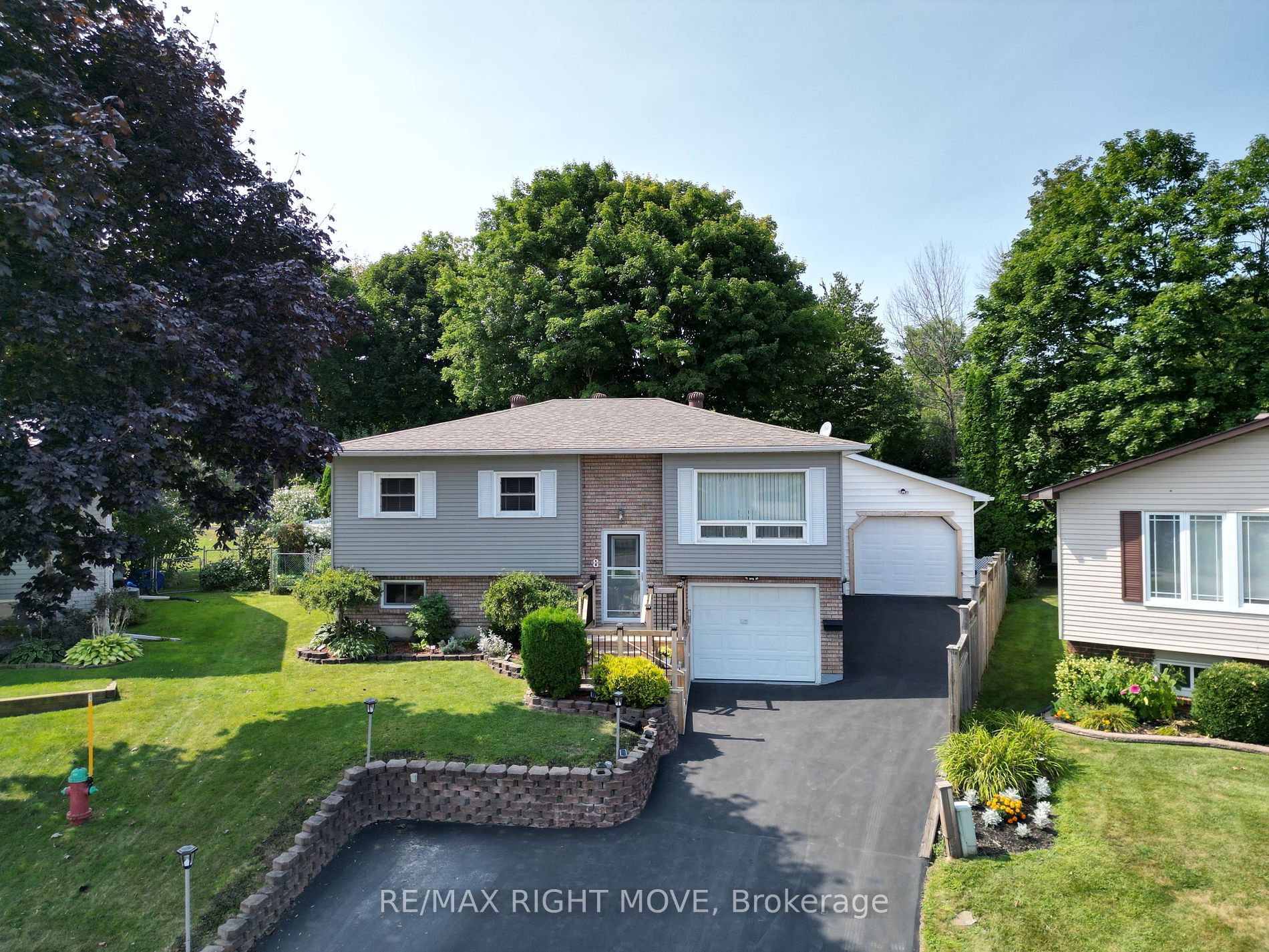 8 Gaudaur Court