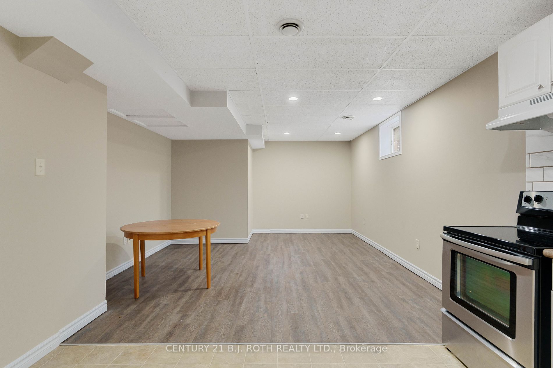 361 GEORGIAN Drive, #LOWER