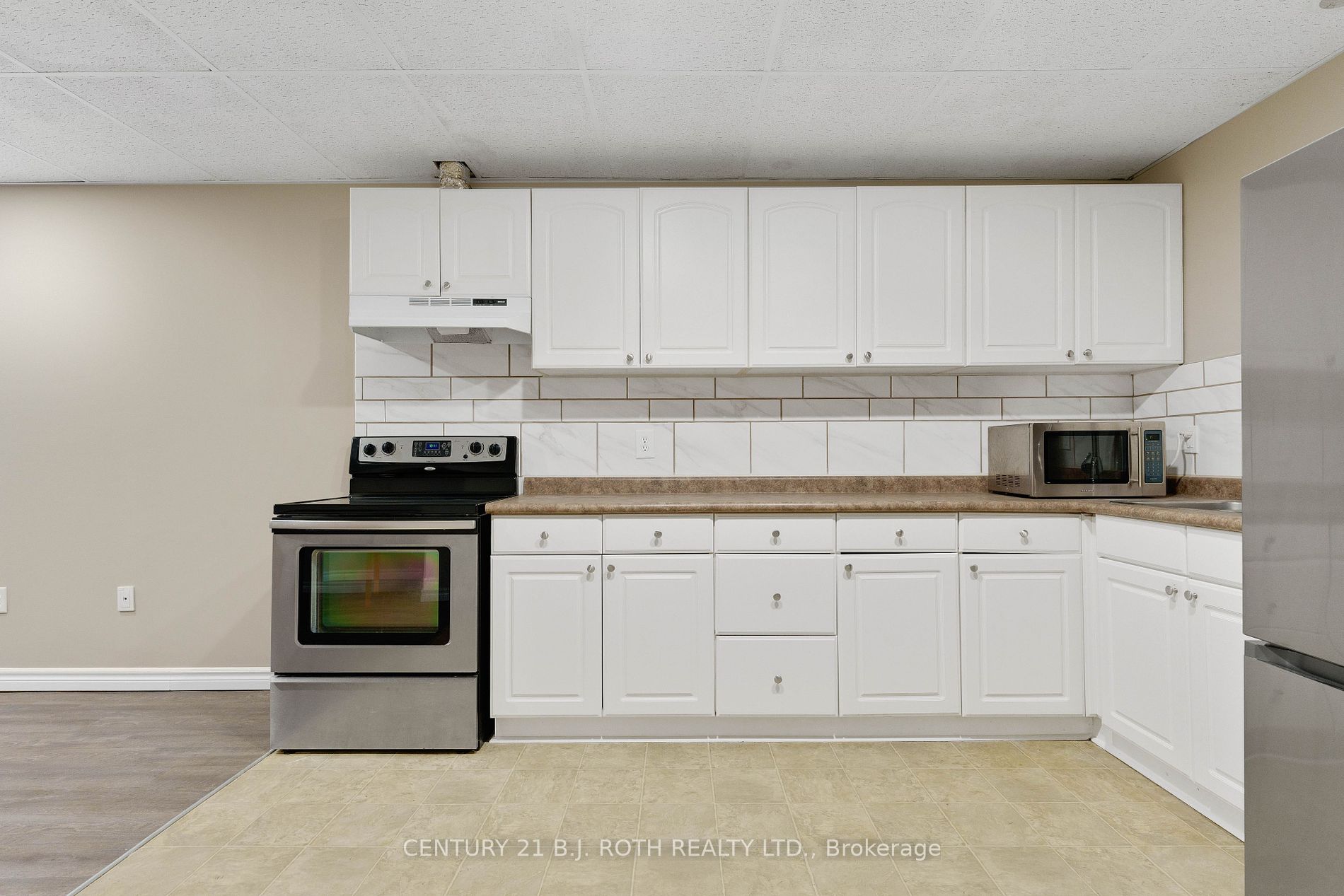 361 GEORGIAN Drive, #LOWER