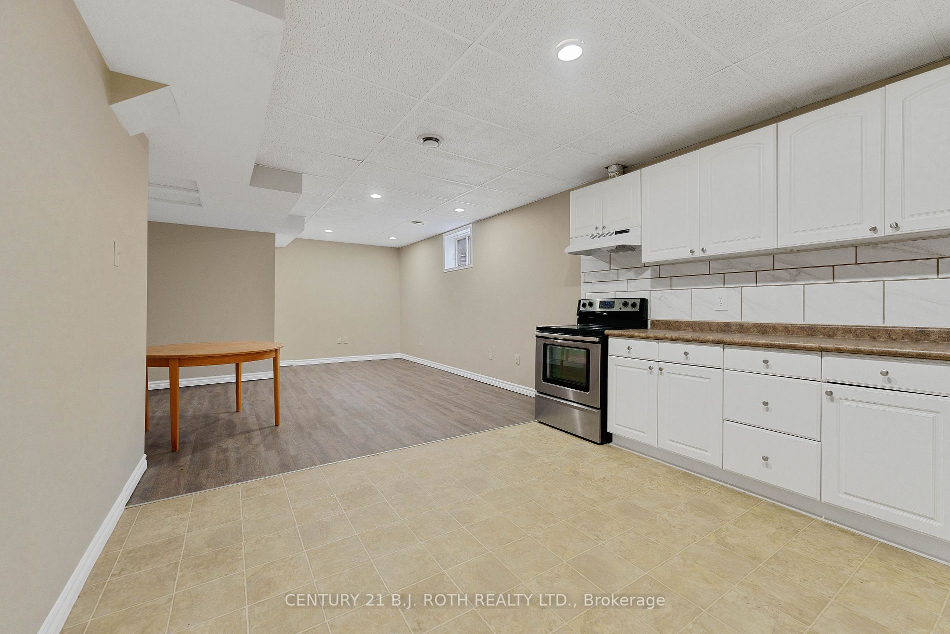 361 GEORGIAN Drive, #LOWER