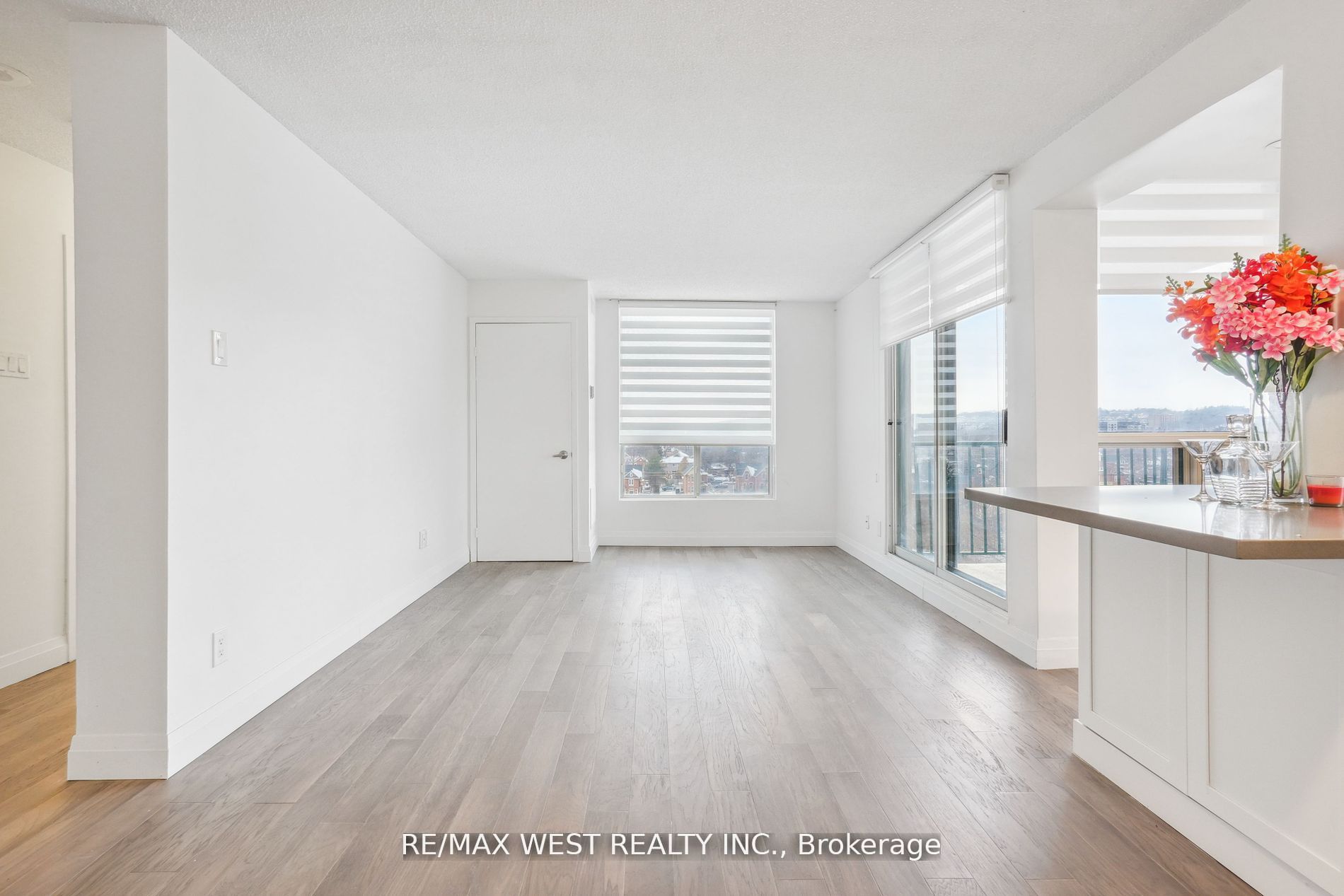 75 Ellen Street, #904