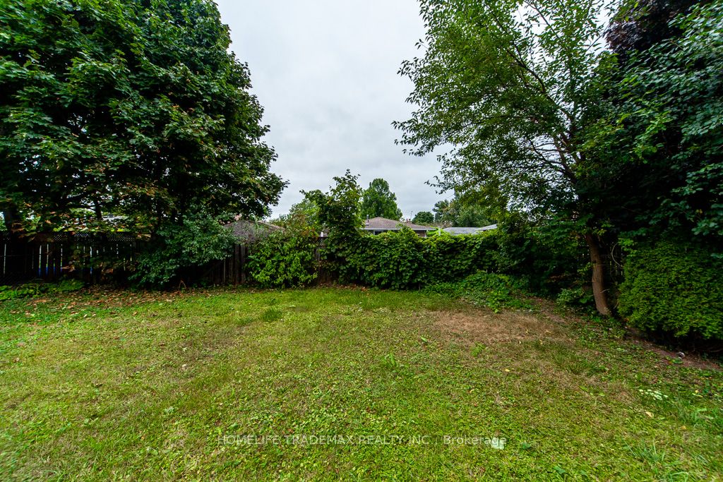 61 College Crescent