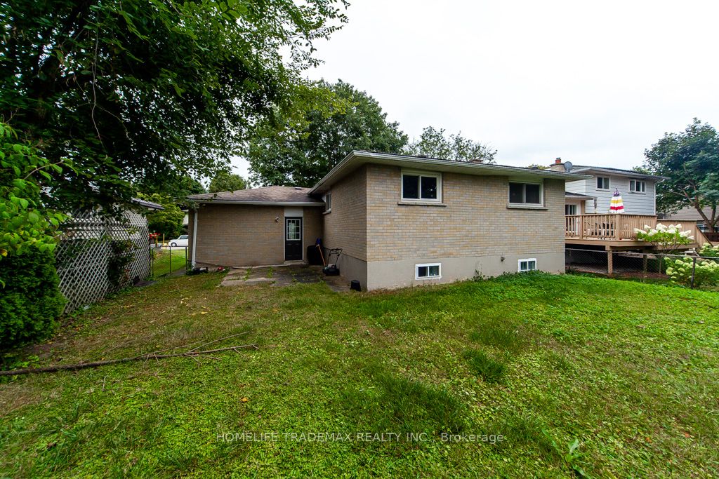 61 College Crescent