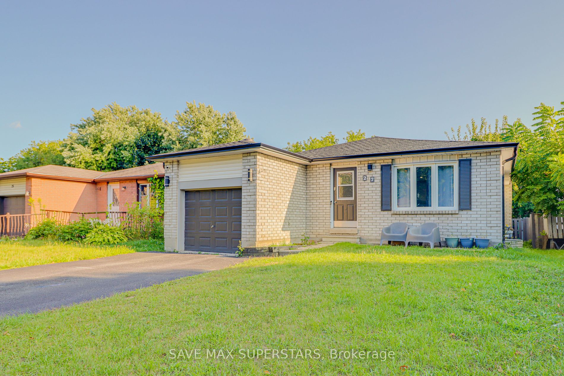 27 Maitland Dr