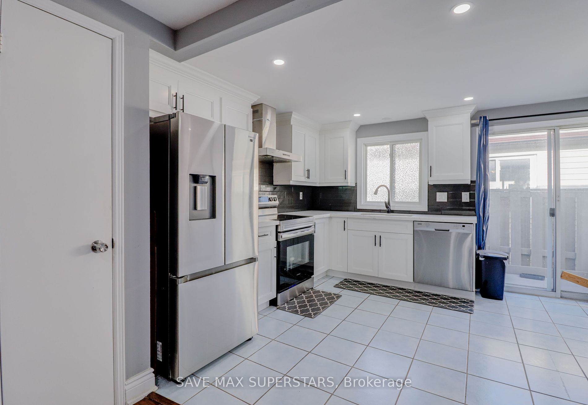 27 Maitland Dr