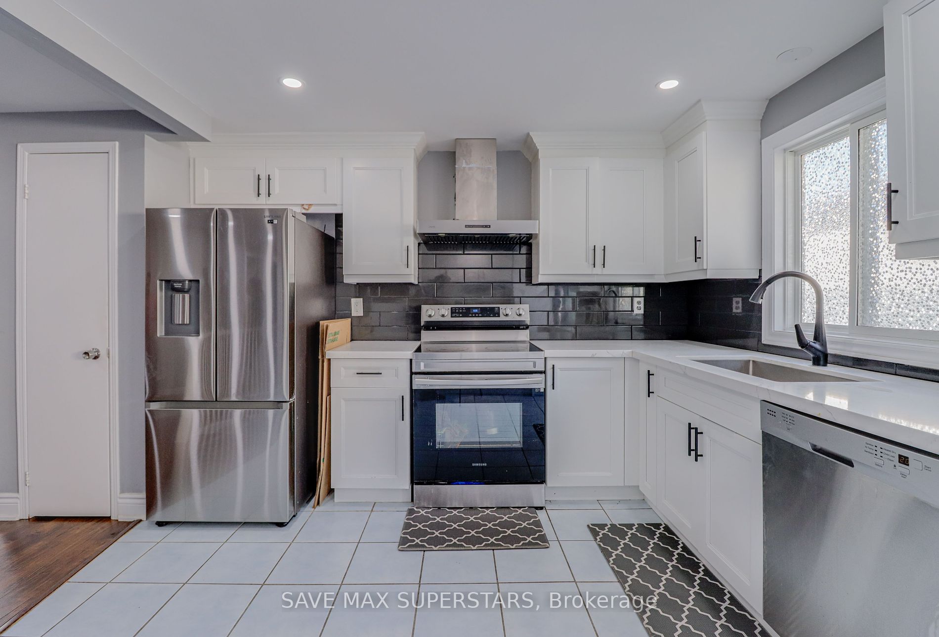 27 Maitland Dr