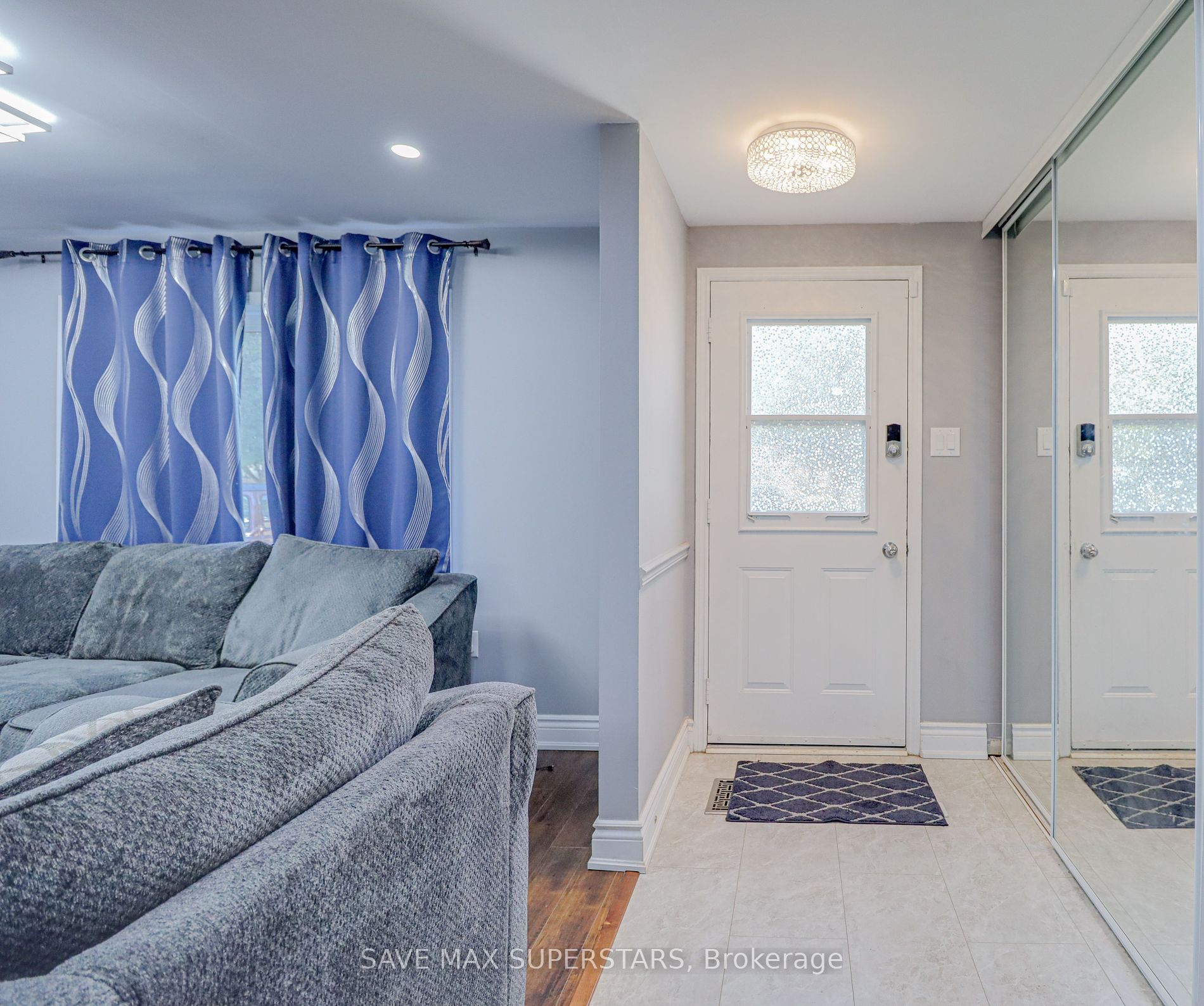 27 Maitland Dr