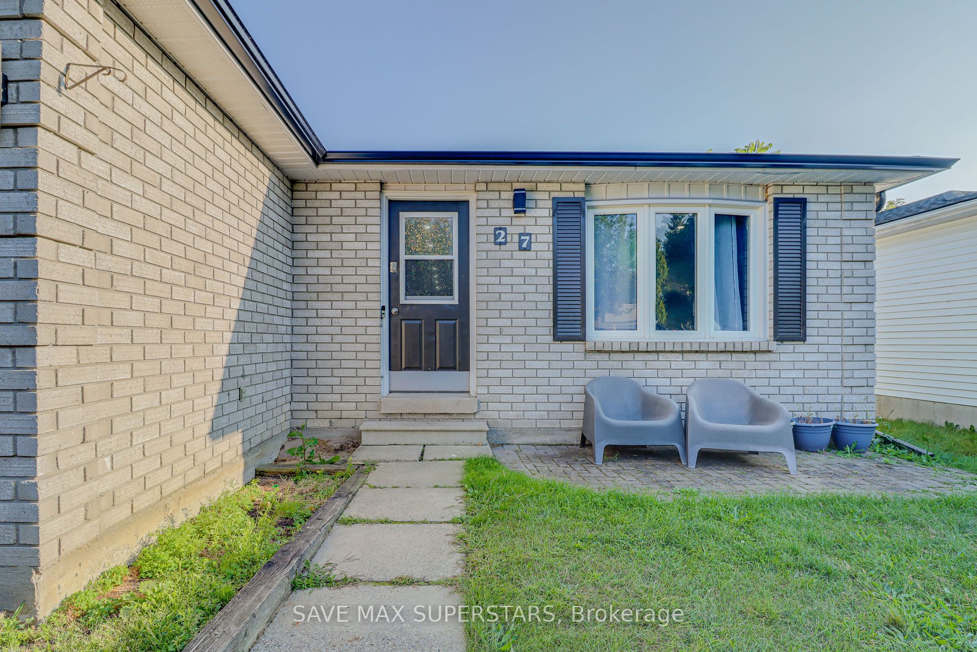 27 Maitland Dr