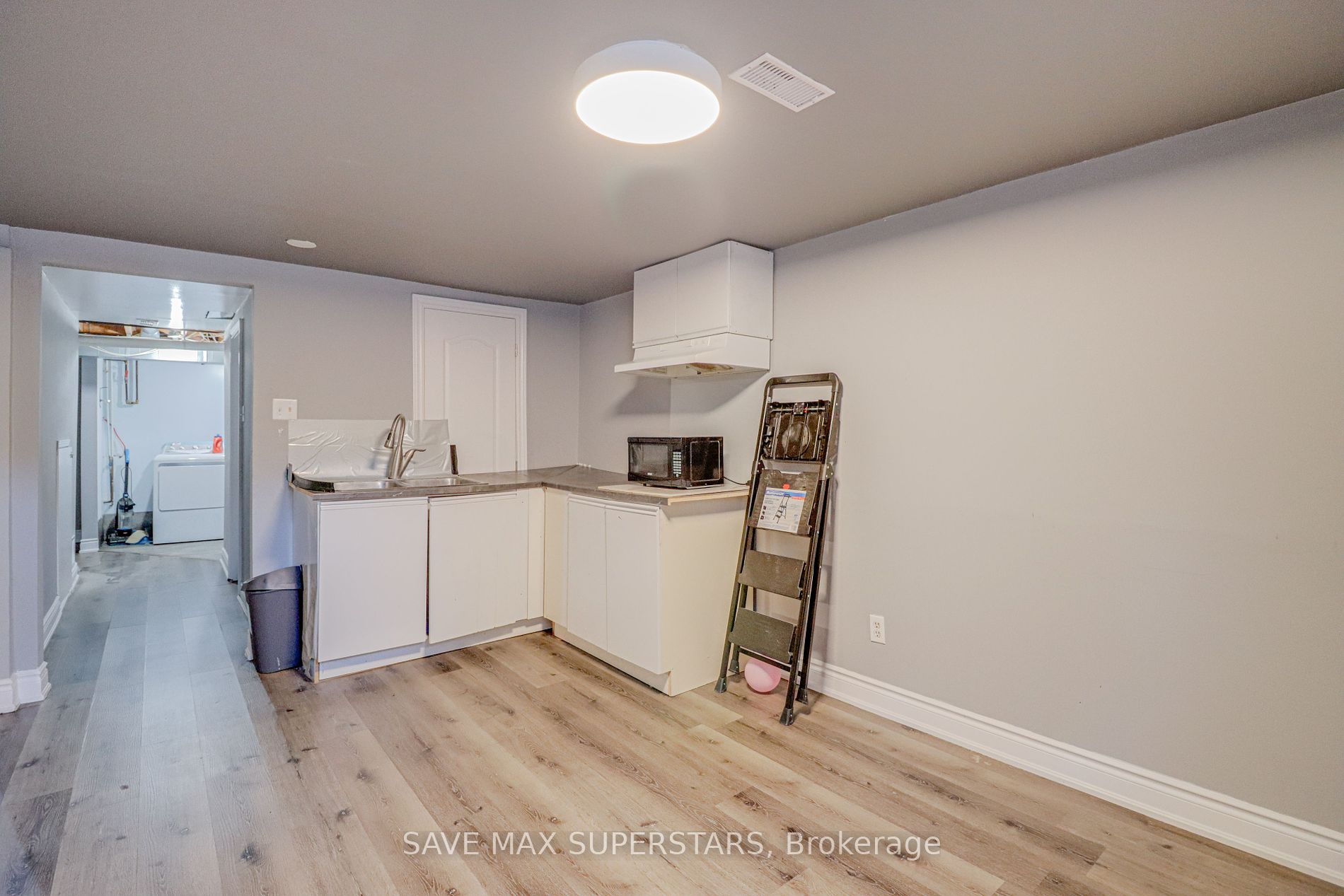 27 Maitland Dr