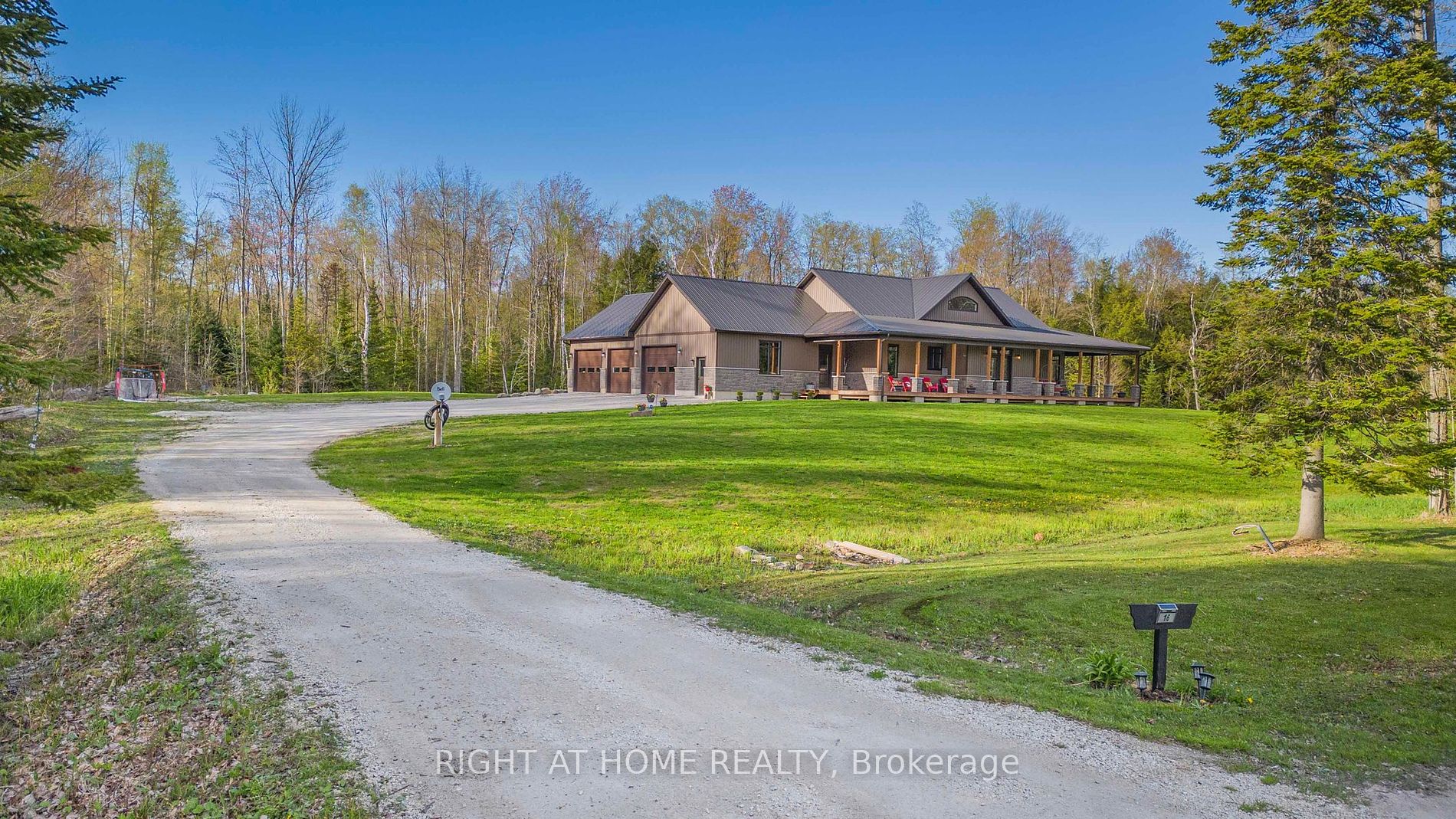 16 Whitetail Dr
