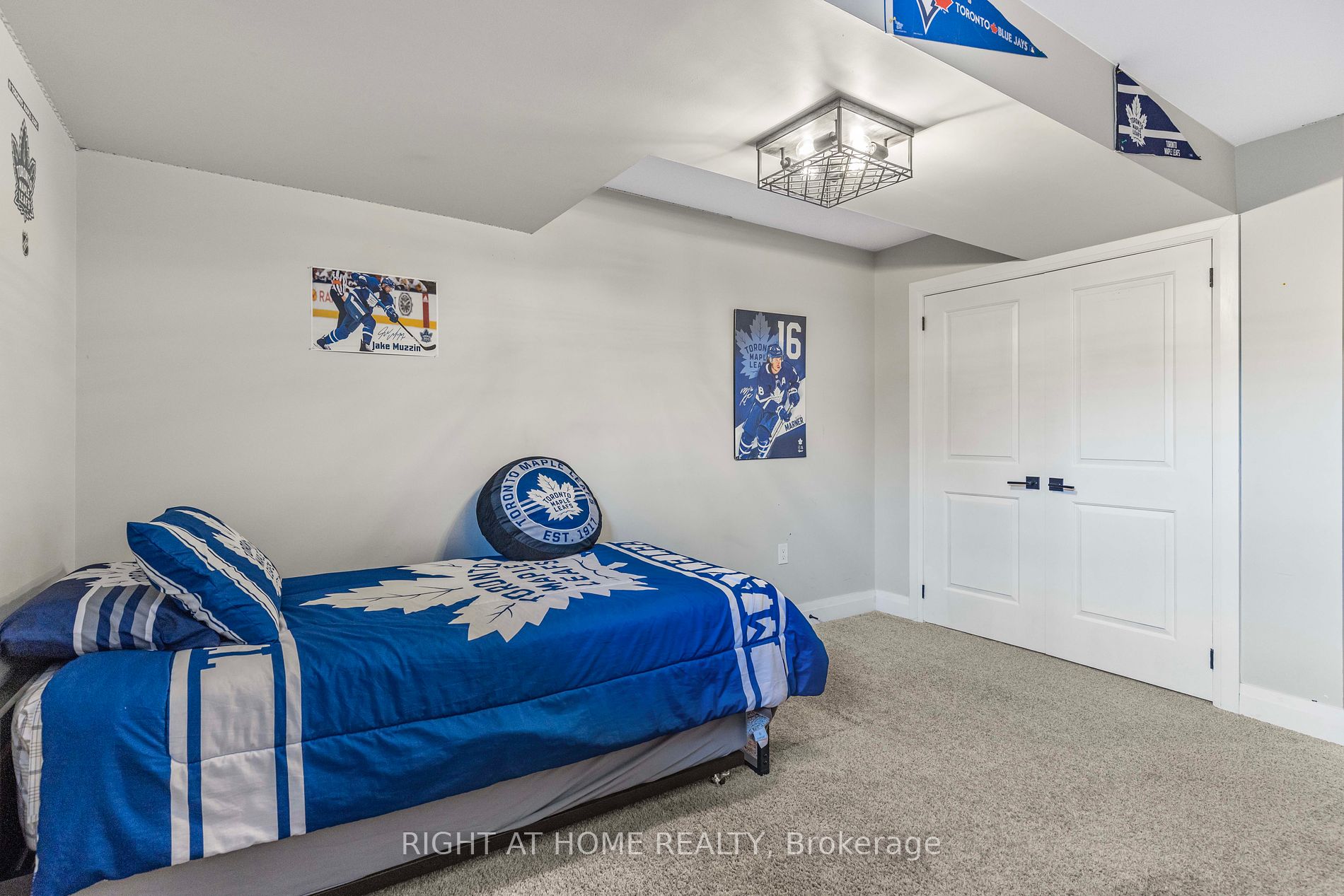 16 Whitetail Dr