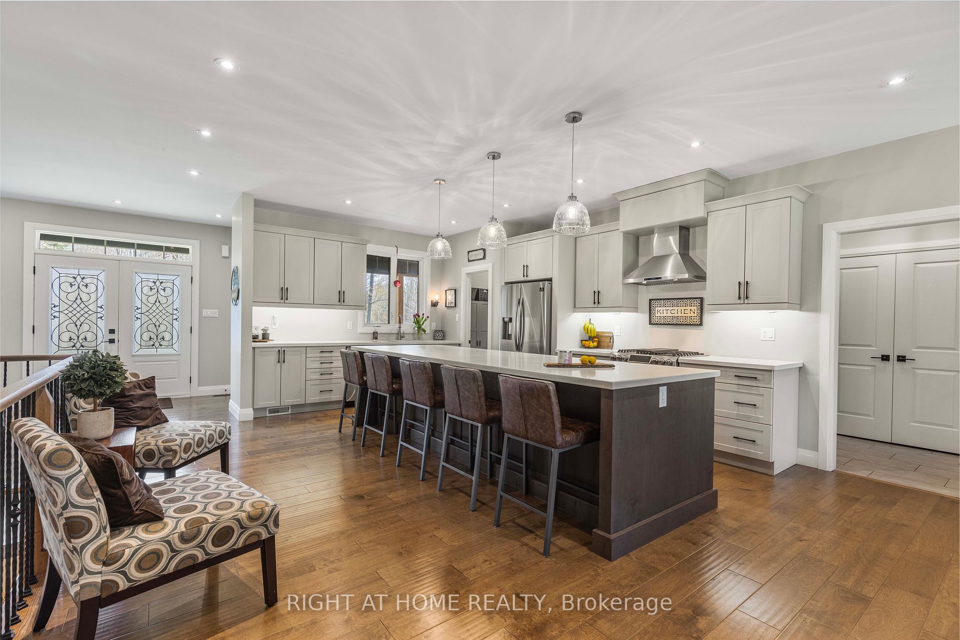 16 Whitetail Dr