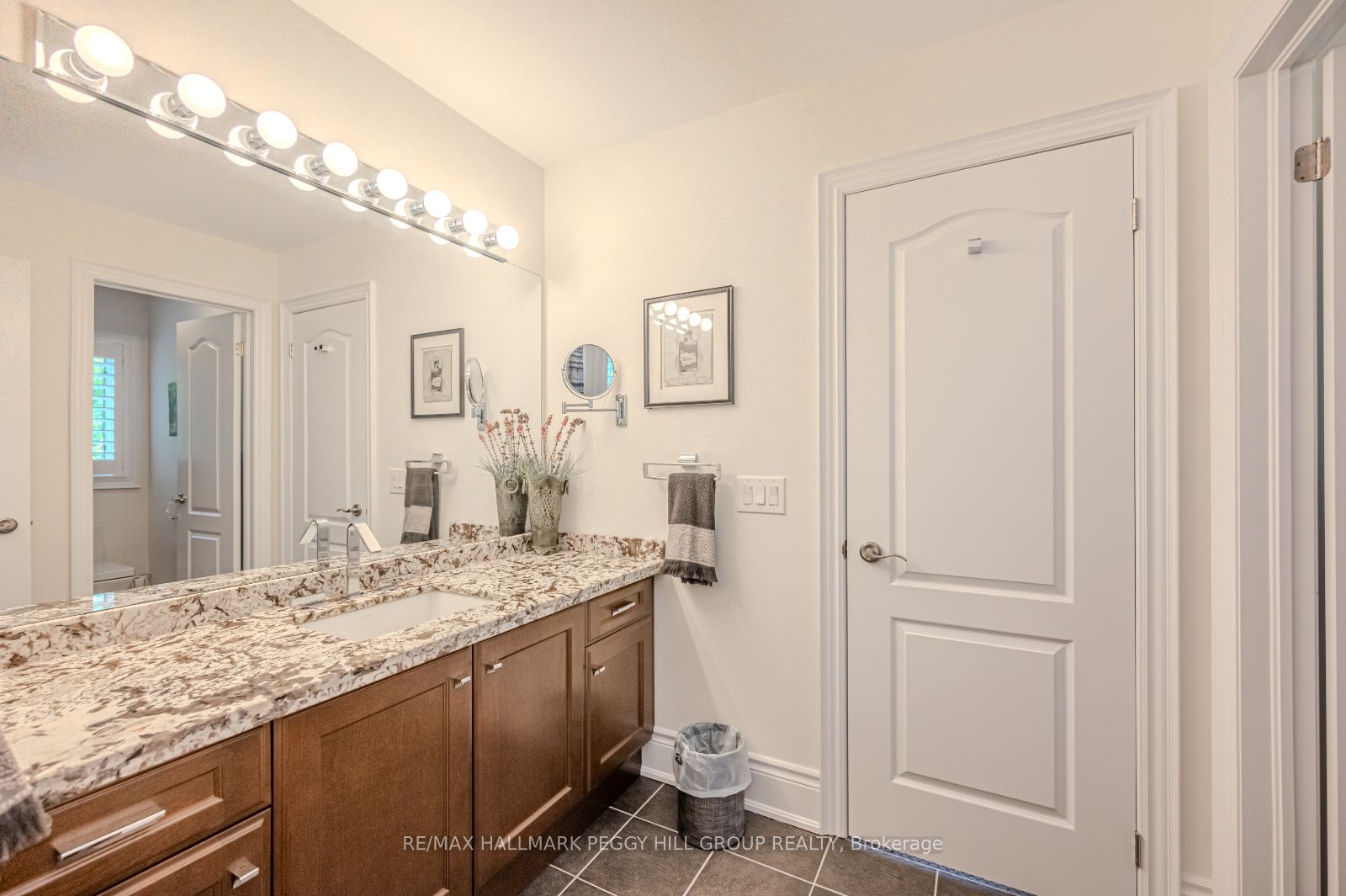 31 Plunkett Crt