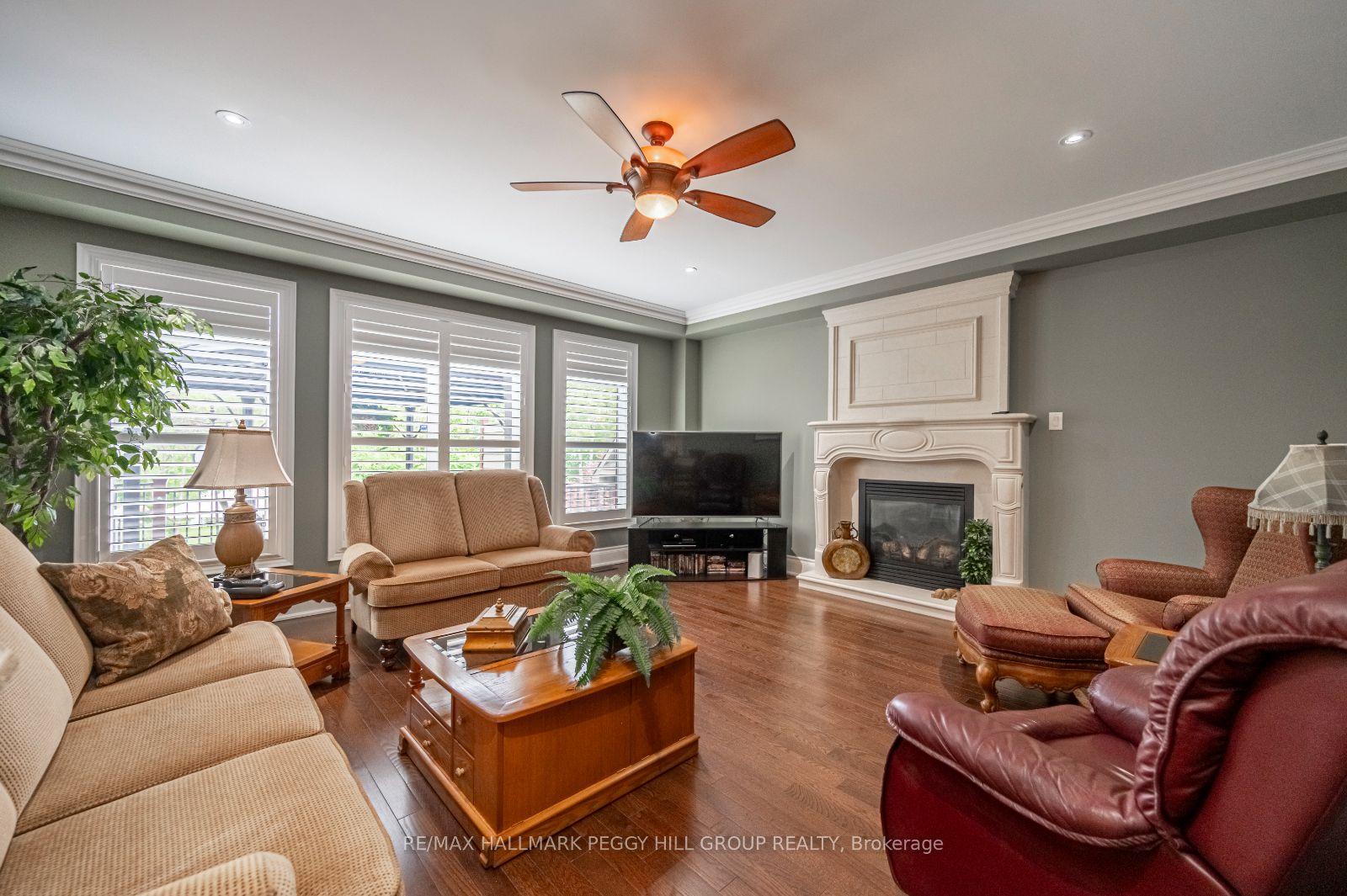 31 Plunkett Crt