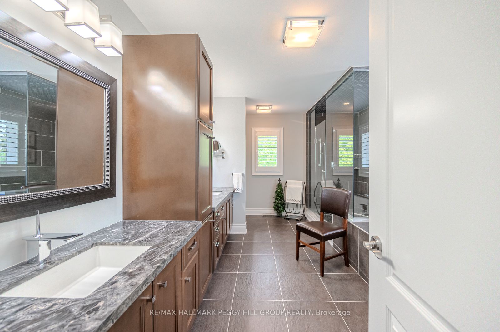 31 Plunkett Crt