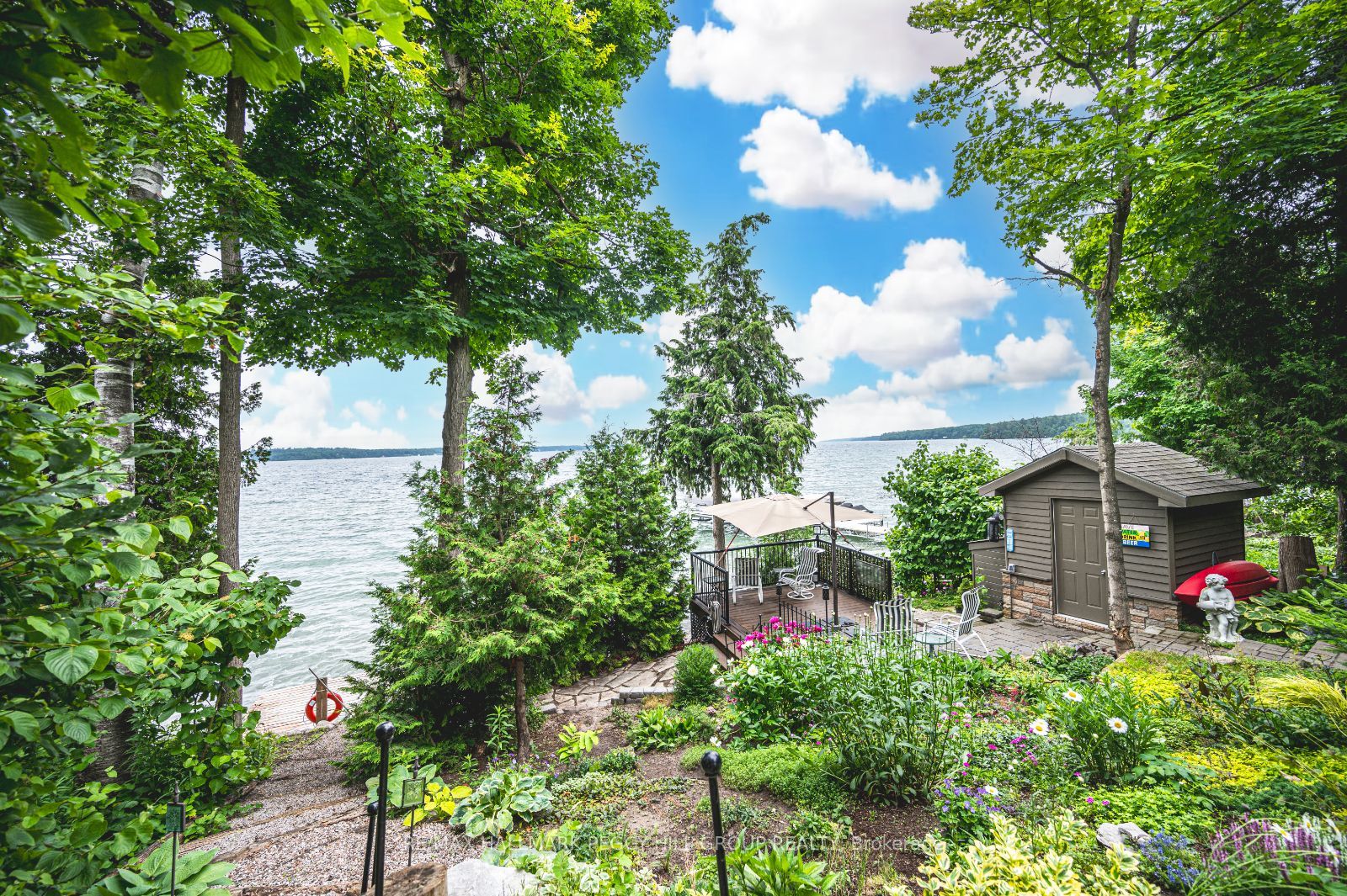 31 Plunkett Crt