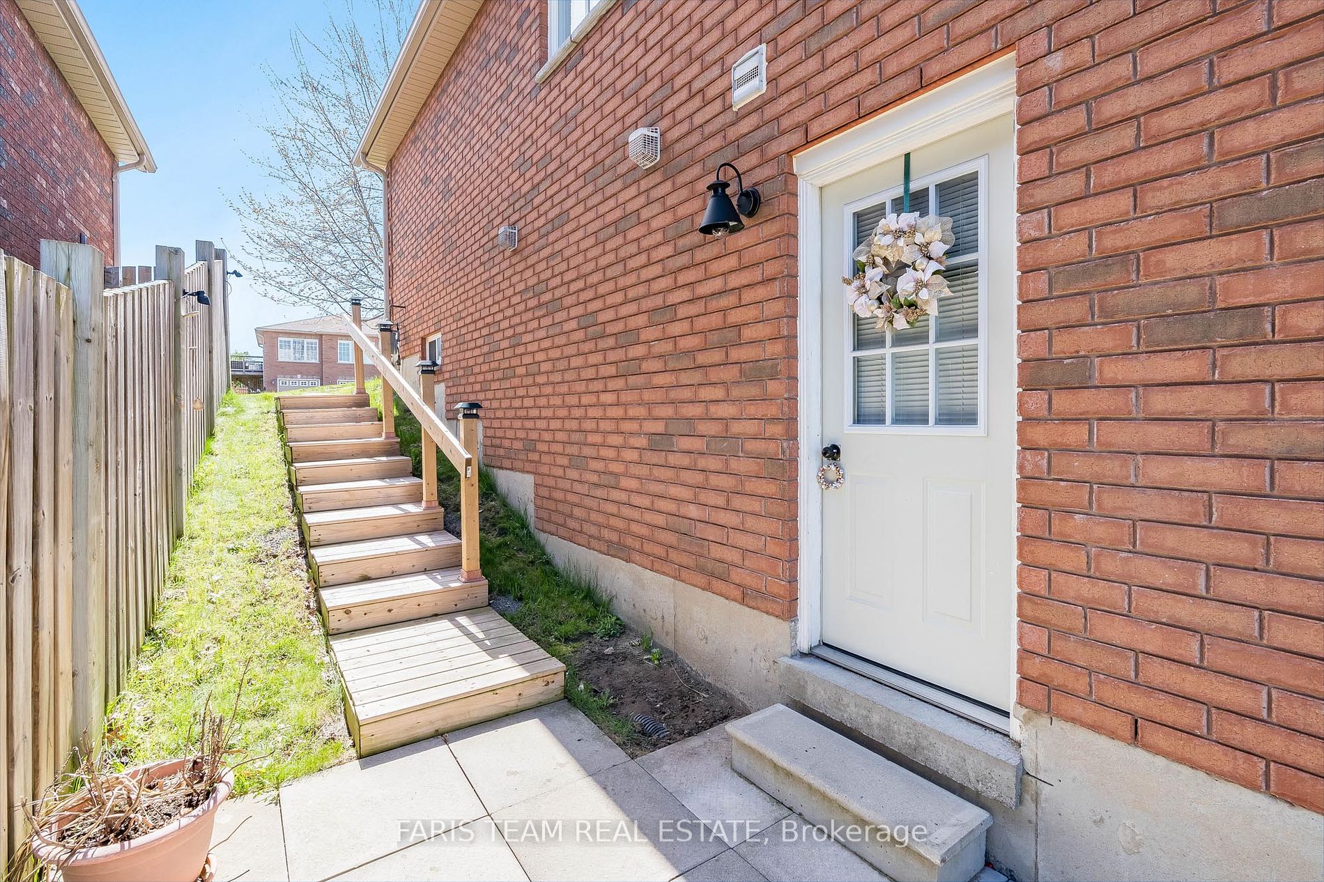 4 Marjoy Ave