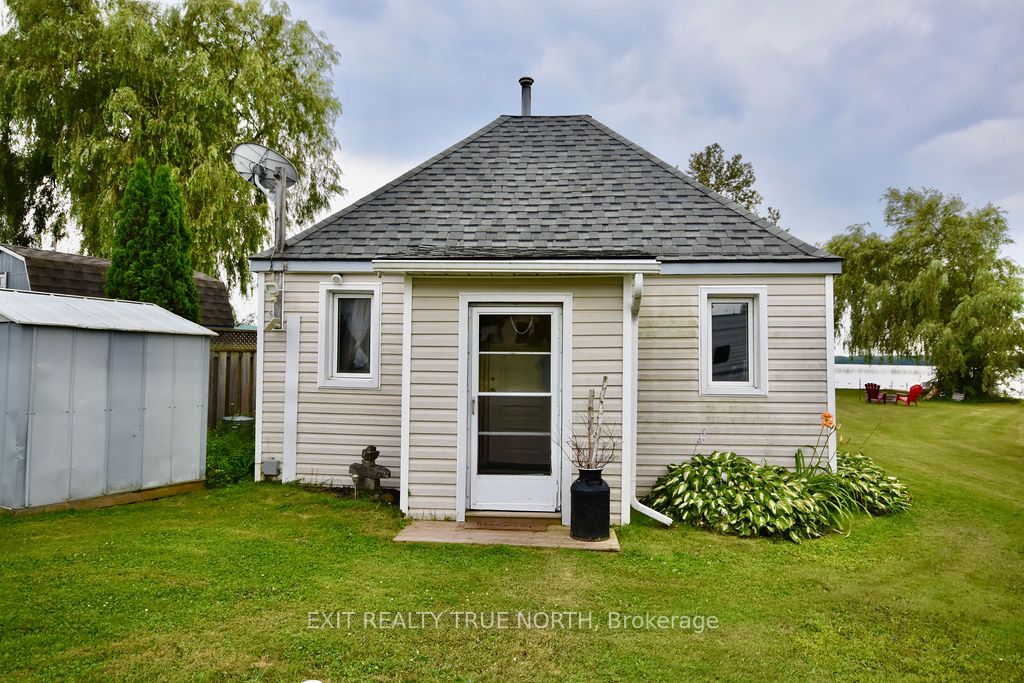 5632 Penetanguishene Rd