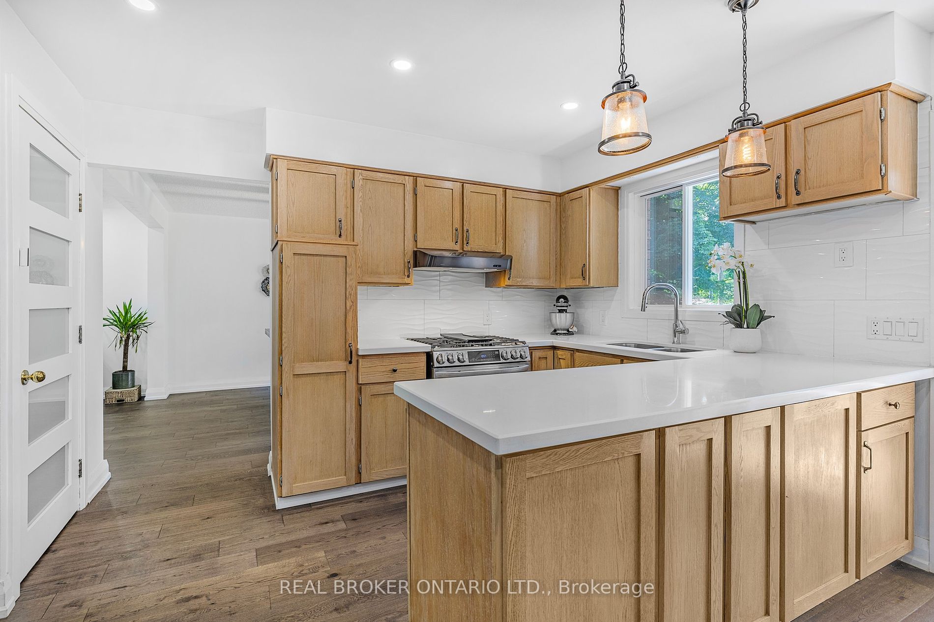 35 Pooles Rd