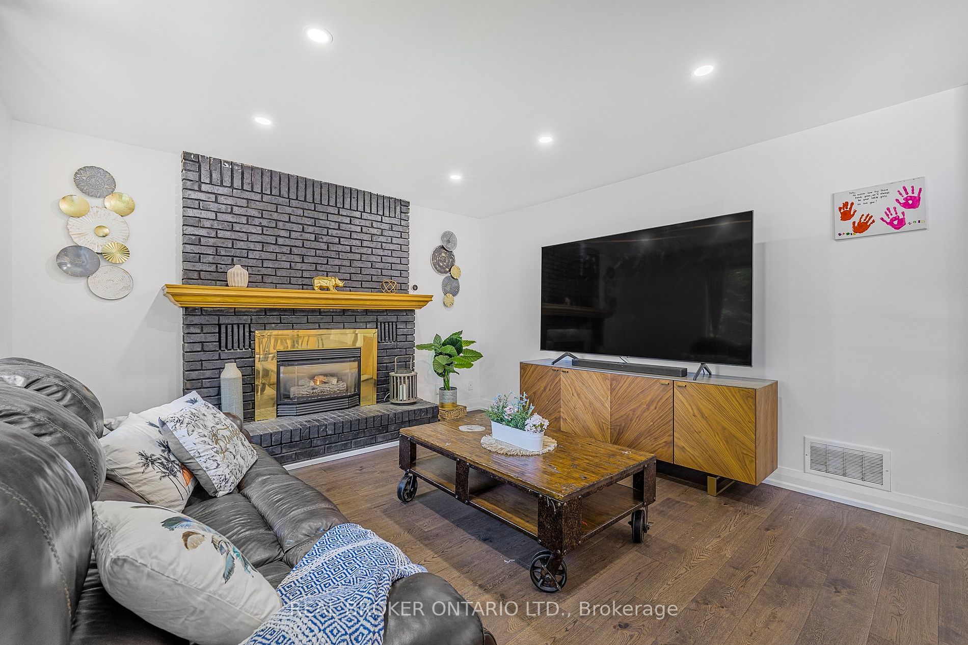 35 Pooles Rd