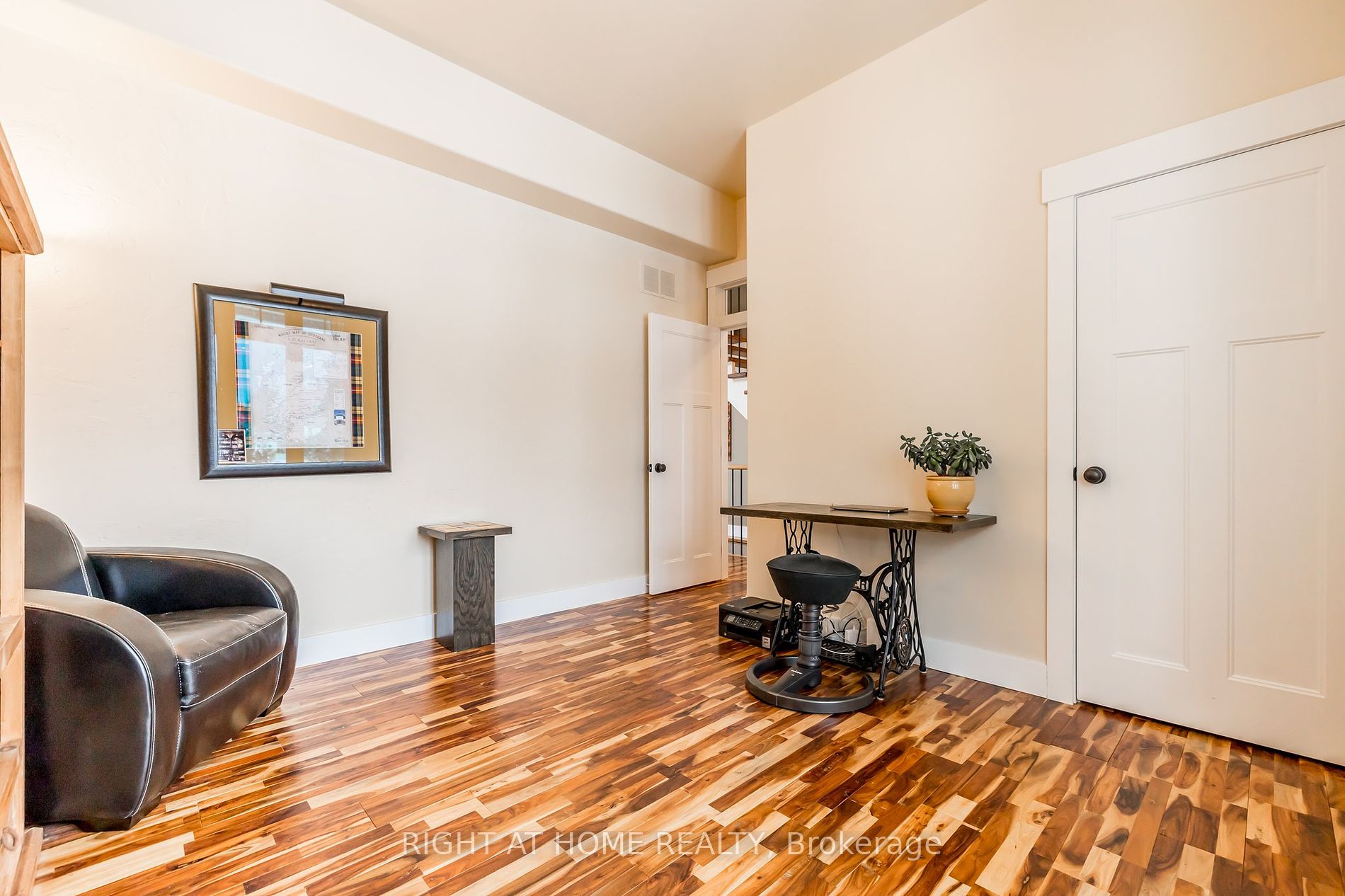 5 Dale Crt