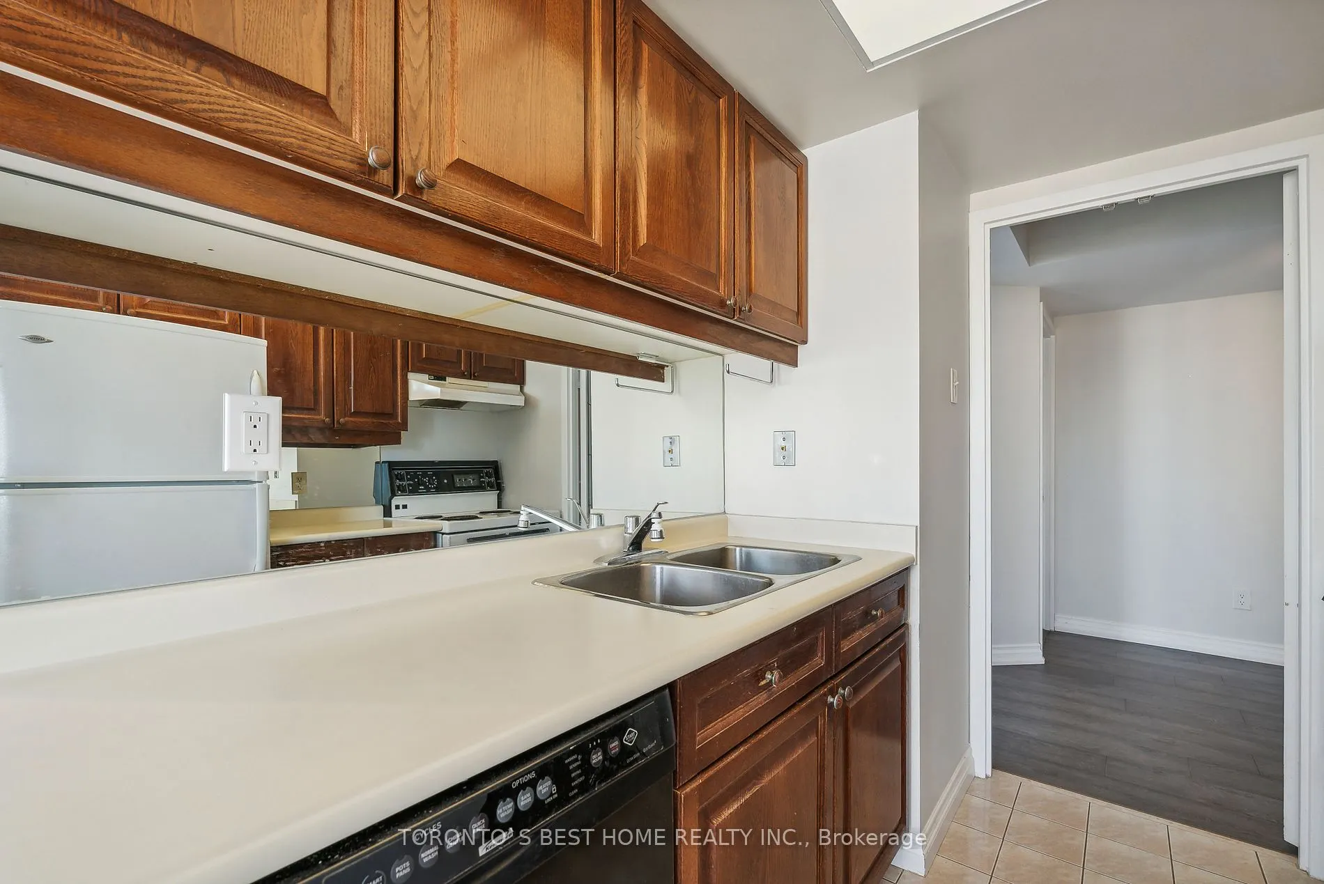 75 Ellen St, #1509