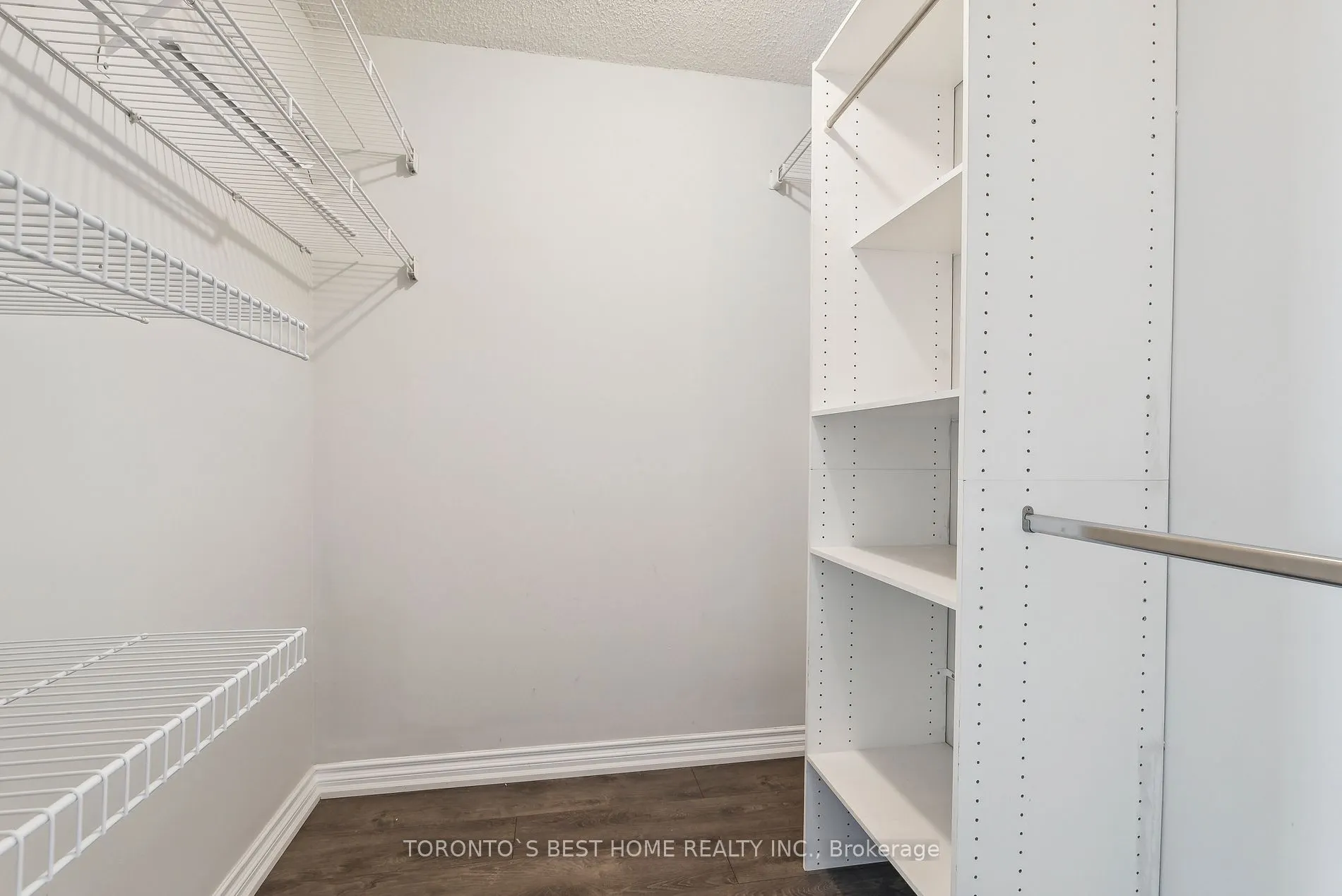 75 Ellen St, #1509