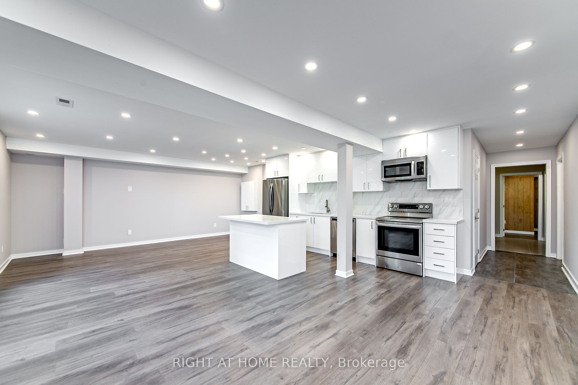 56 Megan Cres
