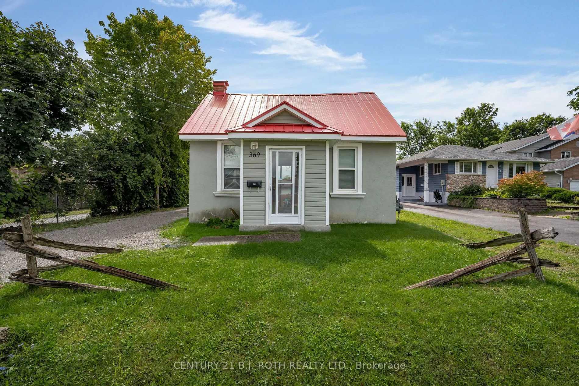 369 Mississaga St W