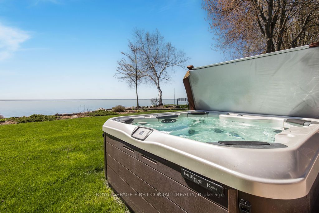 81 Parkside Dr