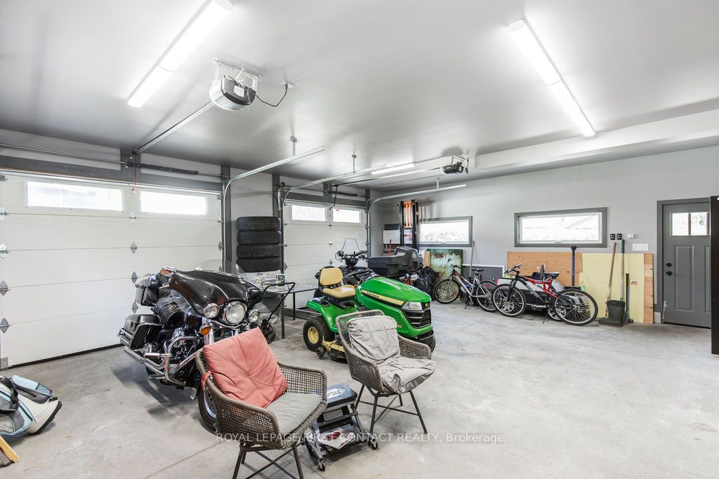 81 Parkside Dr