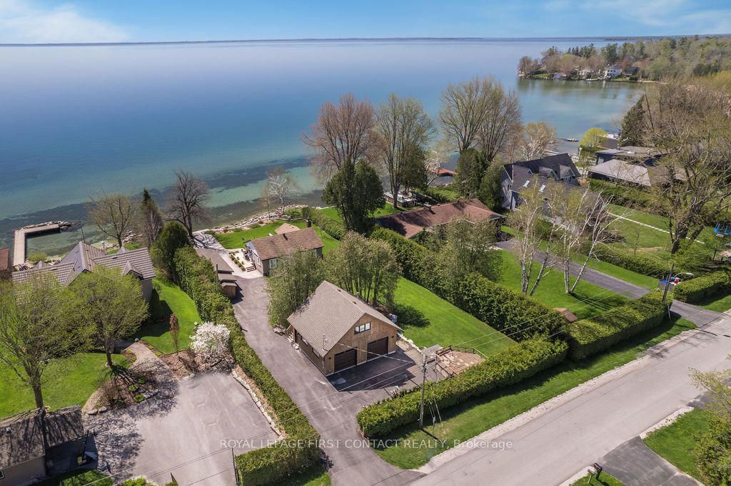 81 Parkside Dr