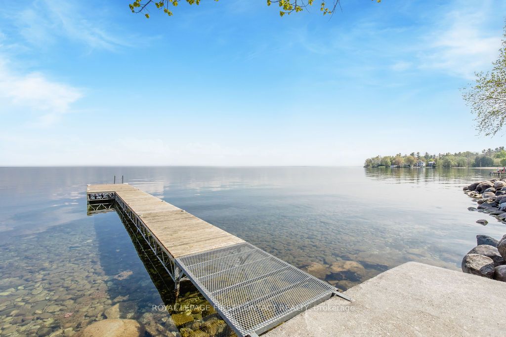 81 Parkside Dr