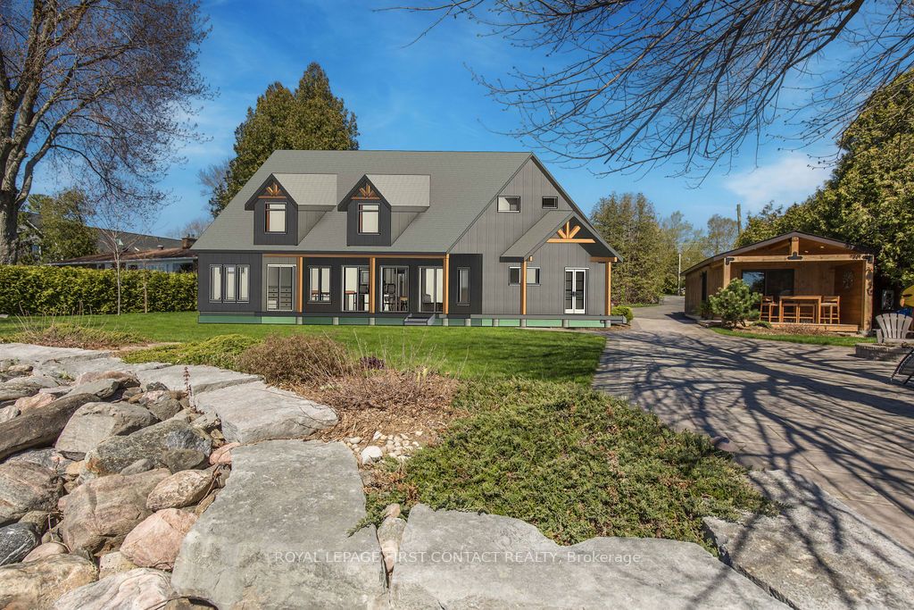 81 Parkside Dr