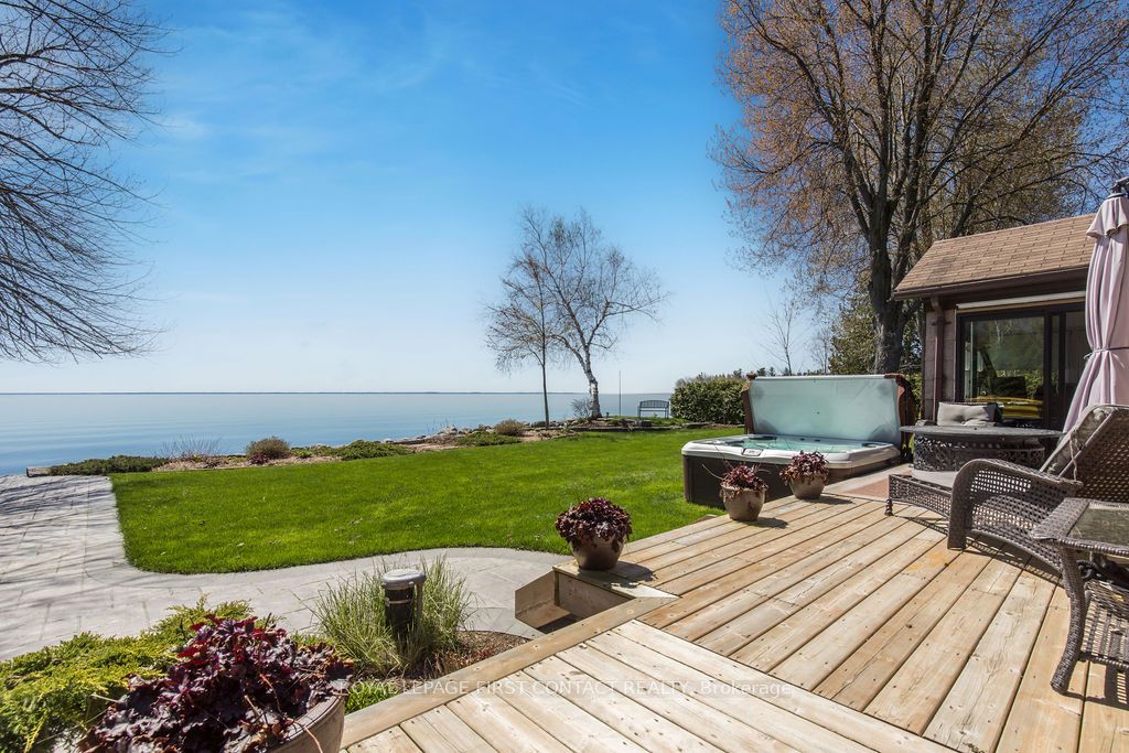 81 Parkside Dr