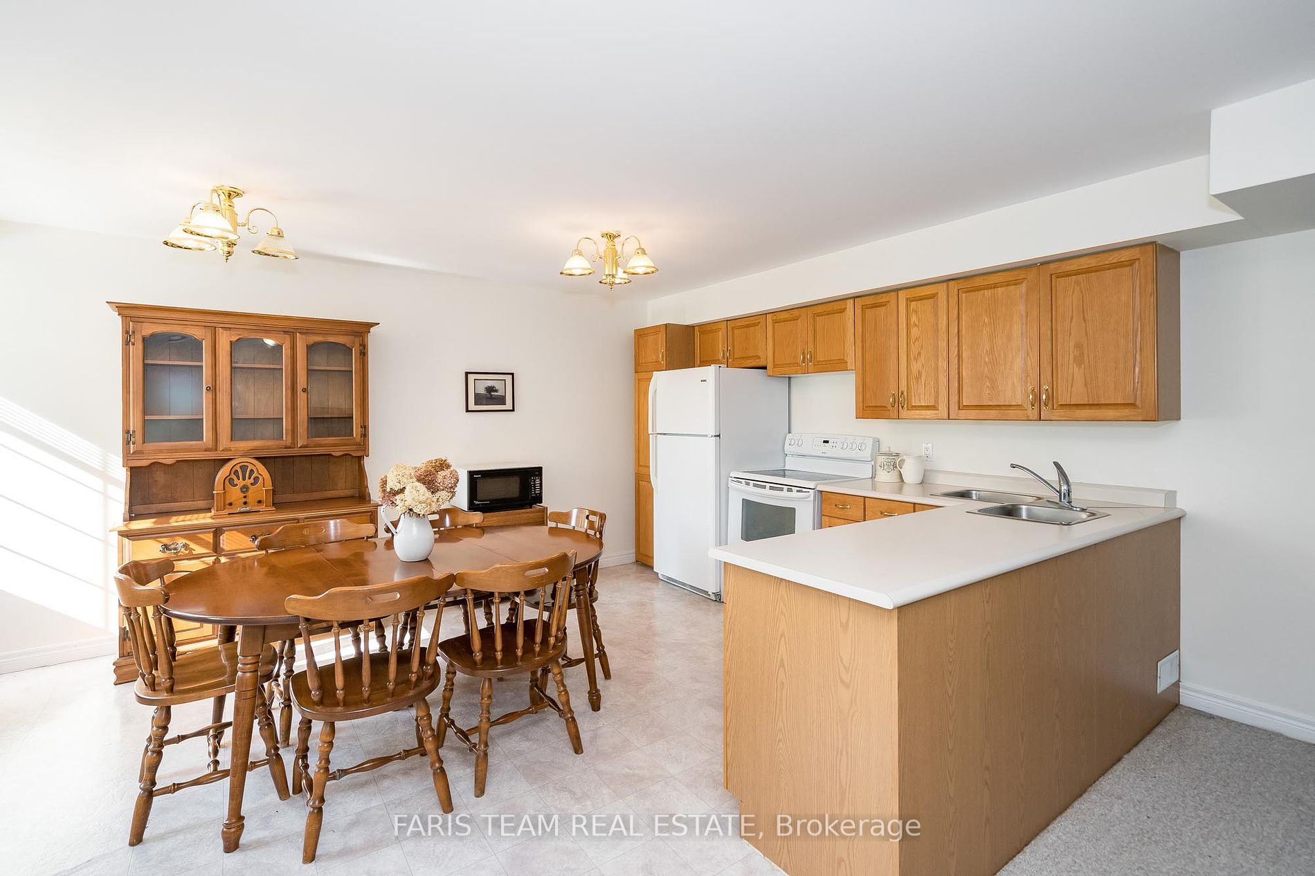 1331 Flos Road 3 E