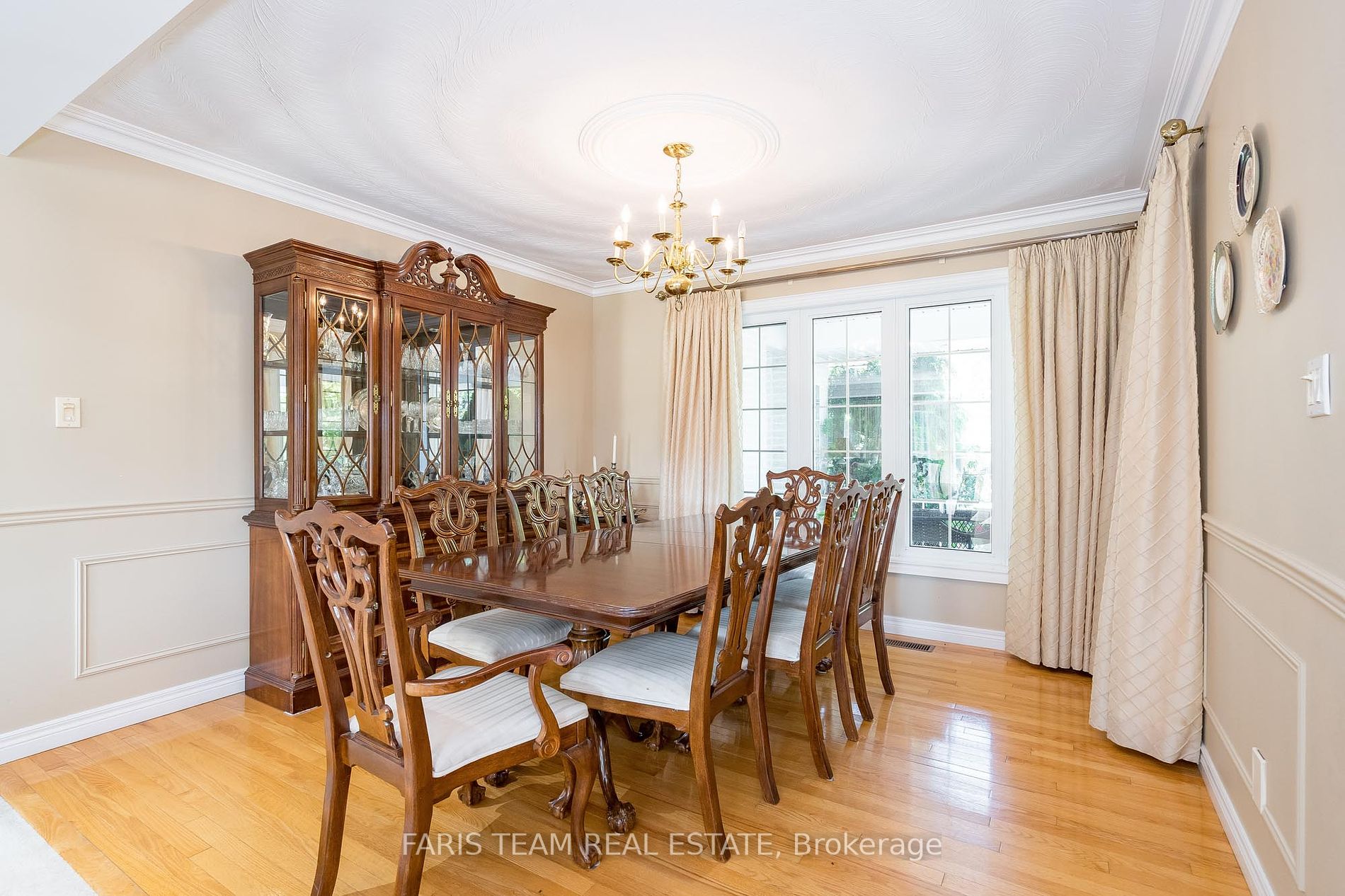 1331 Flos Road 3 E