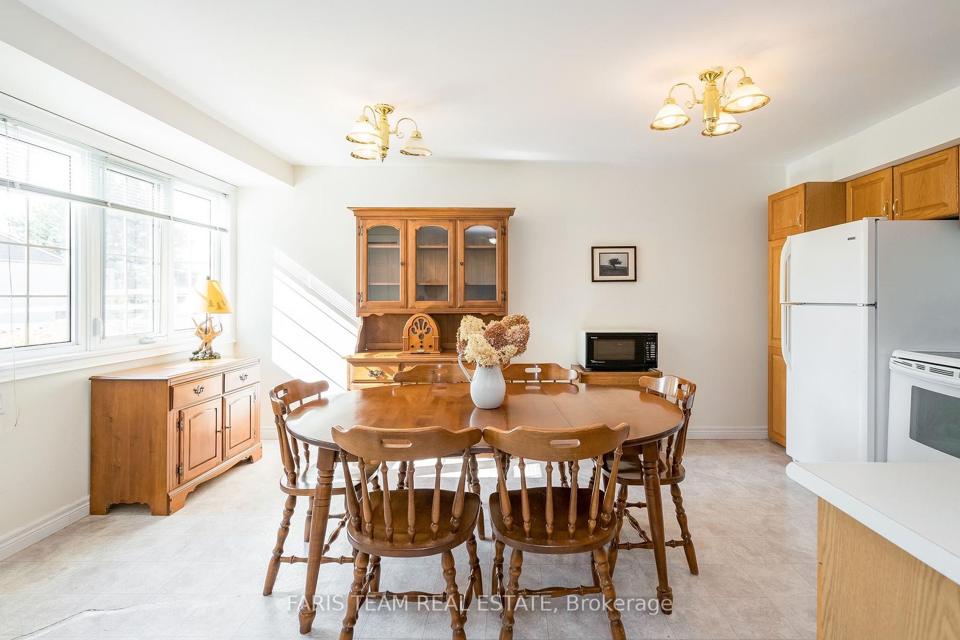 1331 Flos Road 3 E