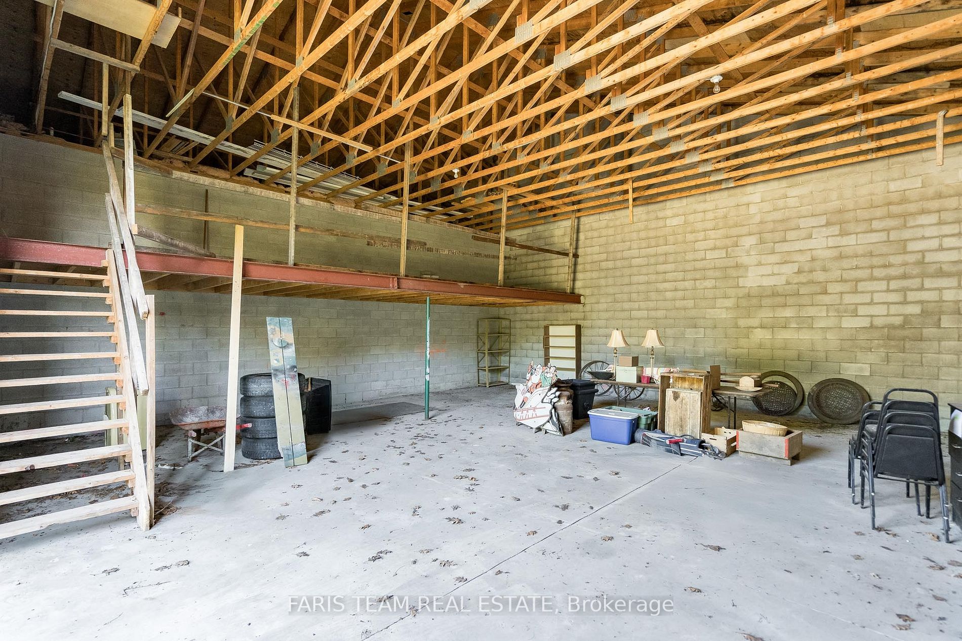 1331 Flos Road 3 E