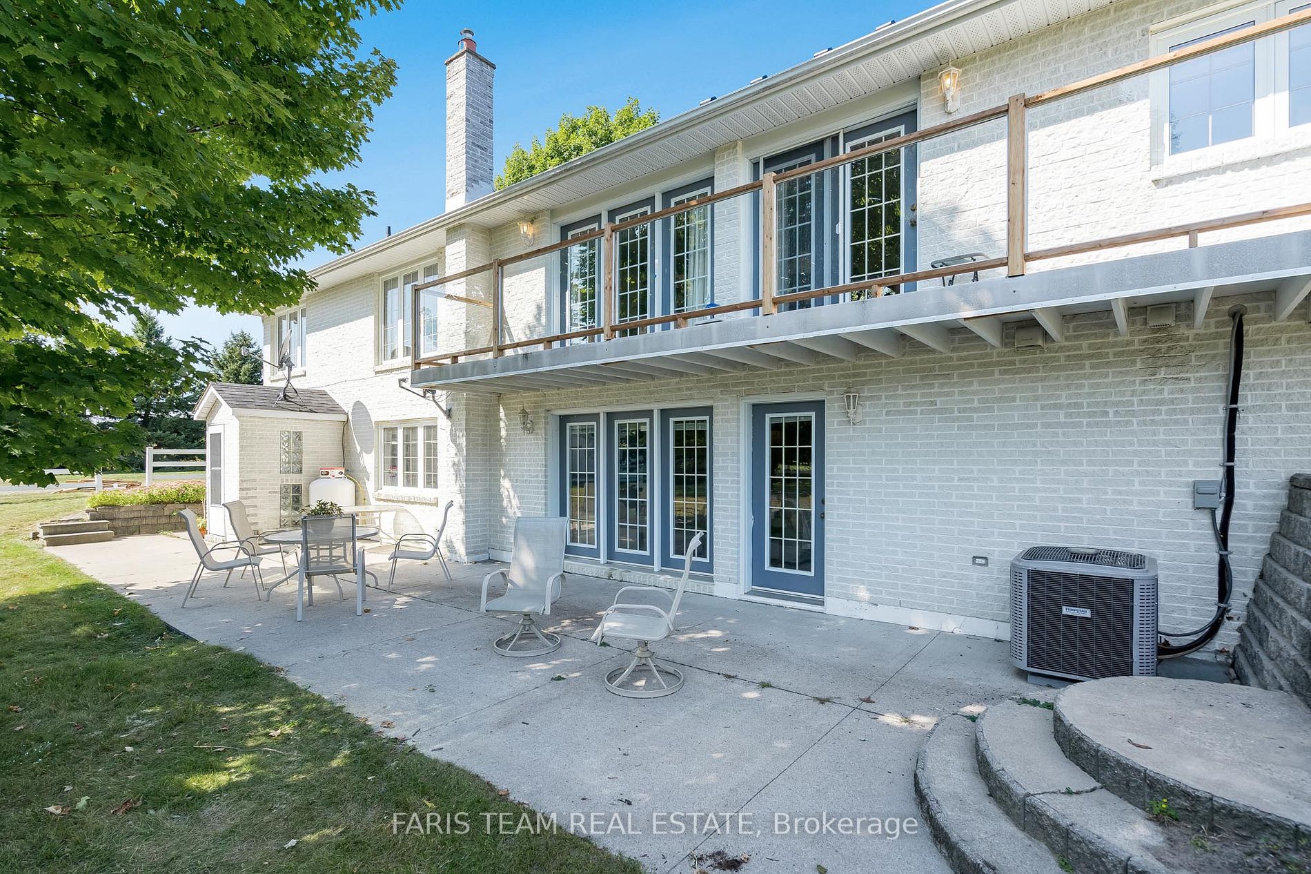 1331 Flos Road 3 E