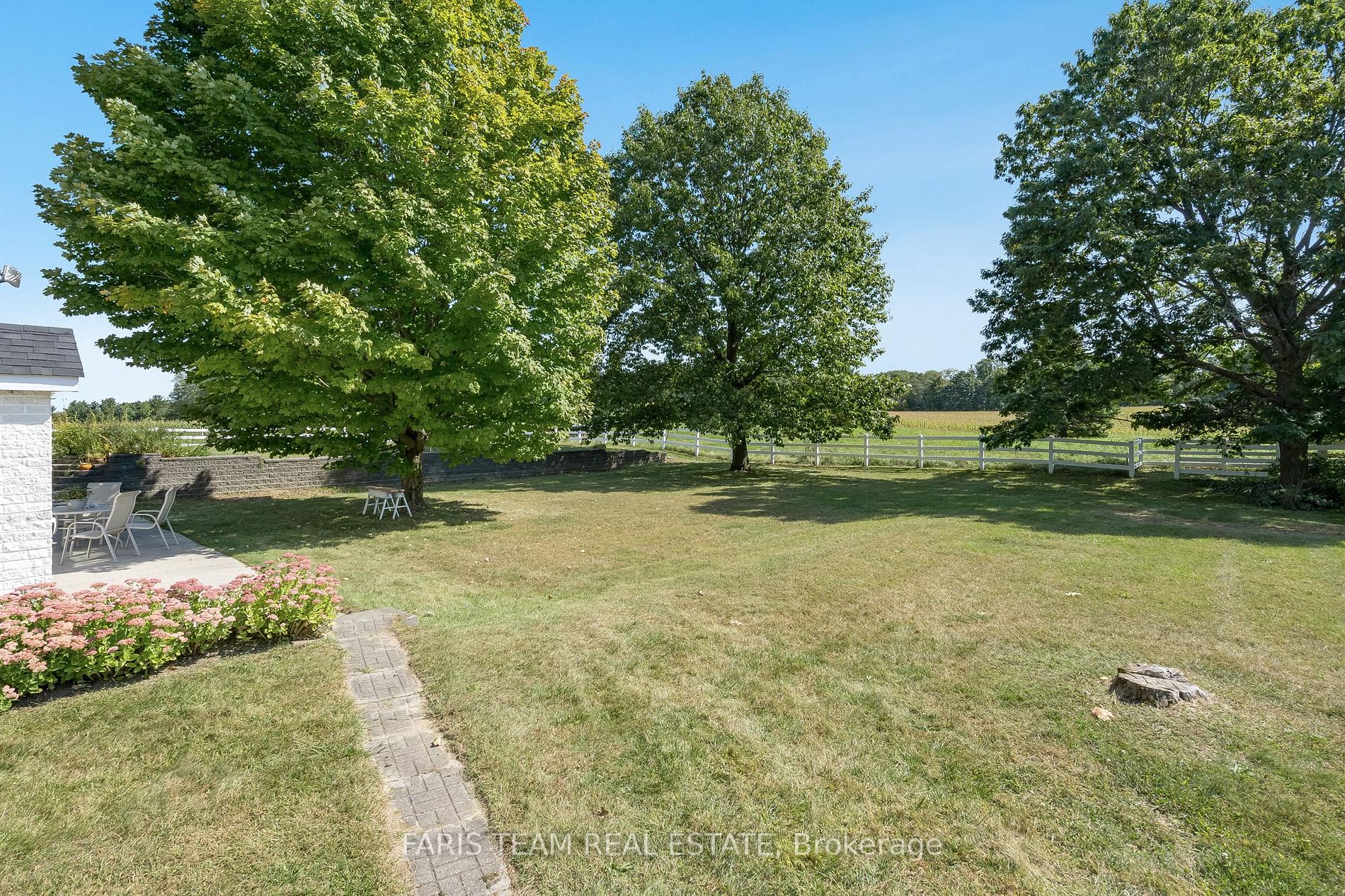 1331 Flos Road 3 E